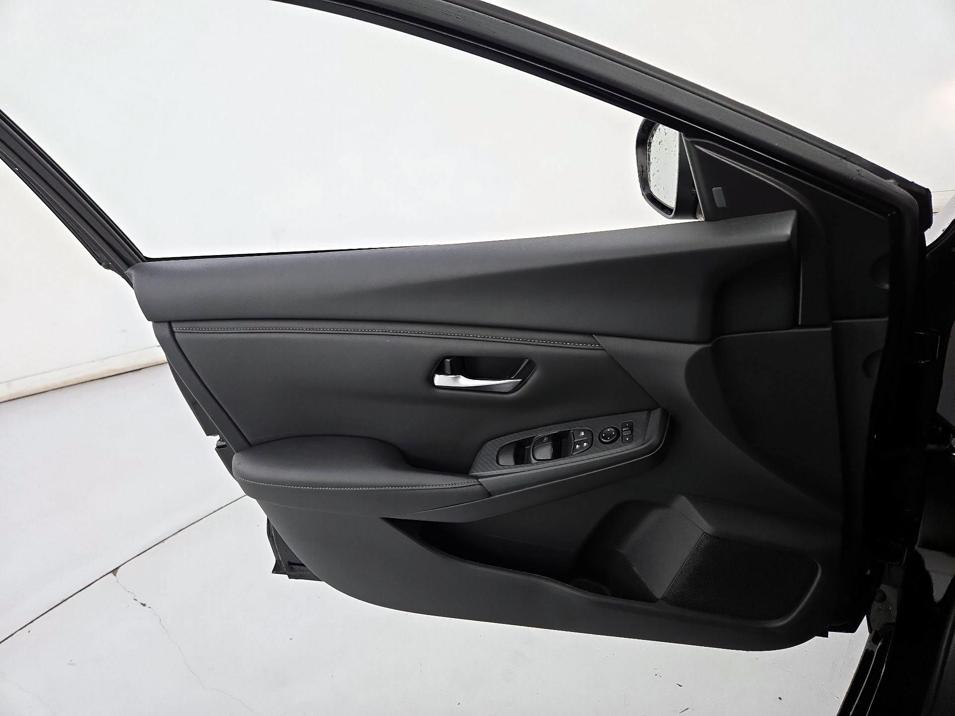 Thumbnail: 2025 Nissan Sentra - 12