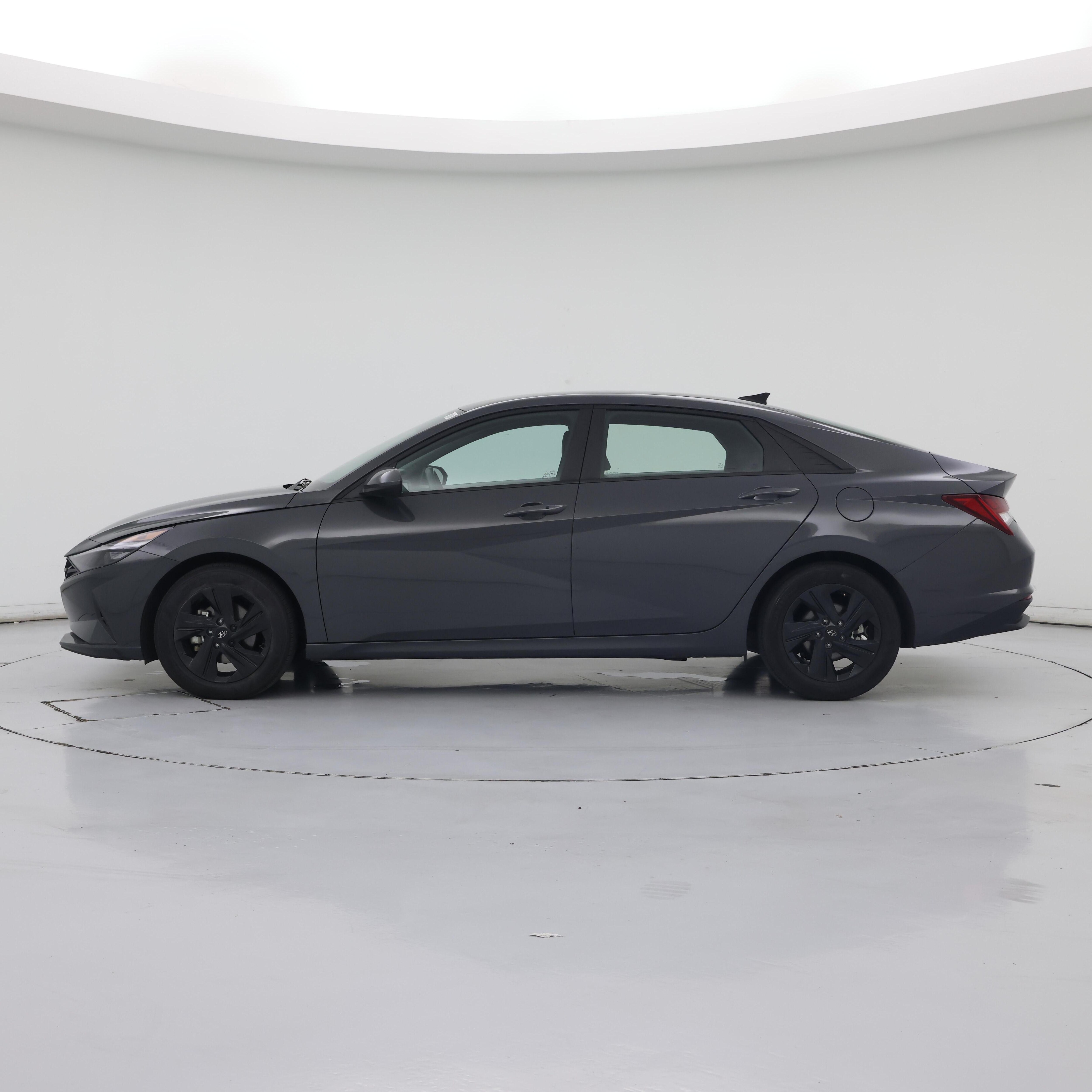 Thumbnail: 2023 Hyundai Elantra - 3