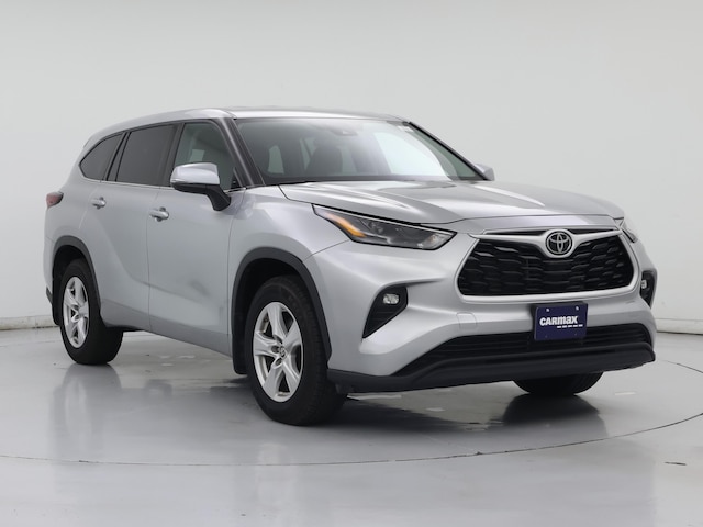 Silver 2024 Toyota Highlander LE AWD SUV / Crossover All-Wheel Drive Automatic