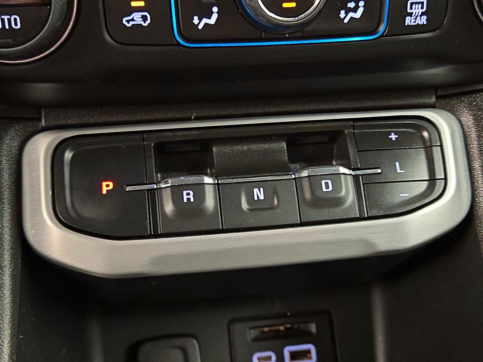 Thumbnail: 2023 GMC Acadia - 17