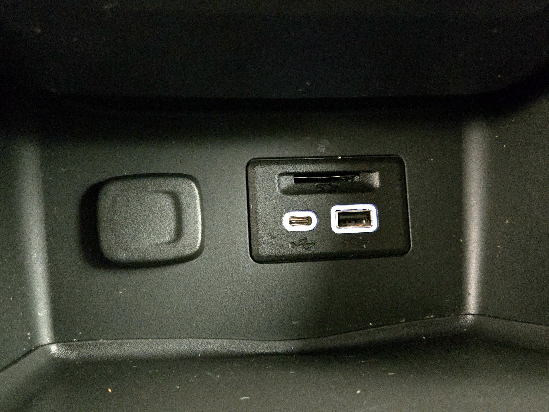 Thumbnail: 2023 GMC Acadia - 18