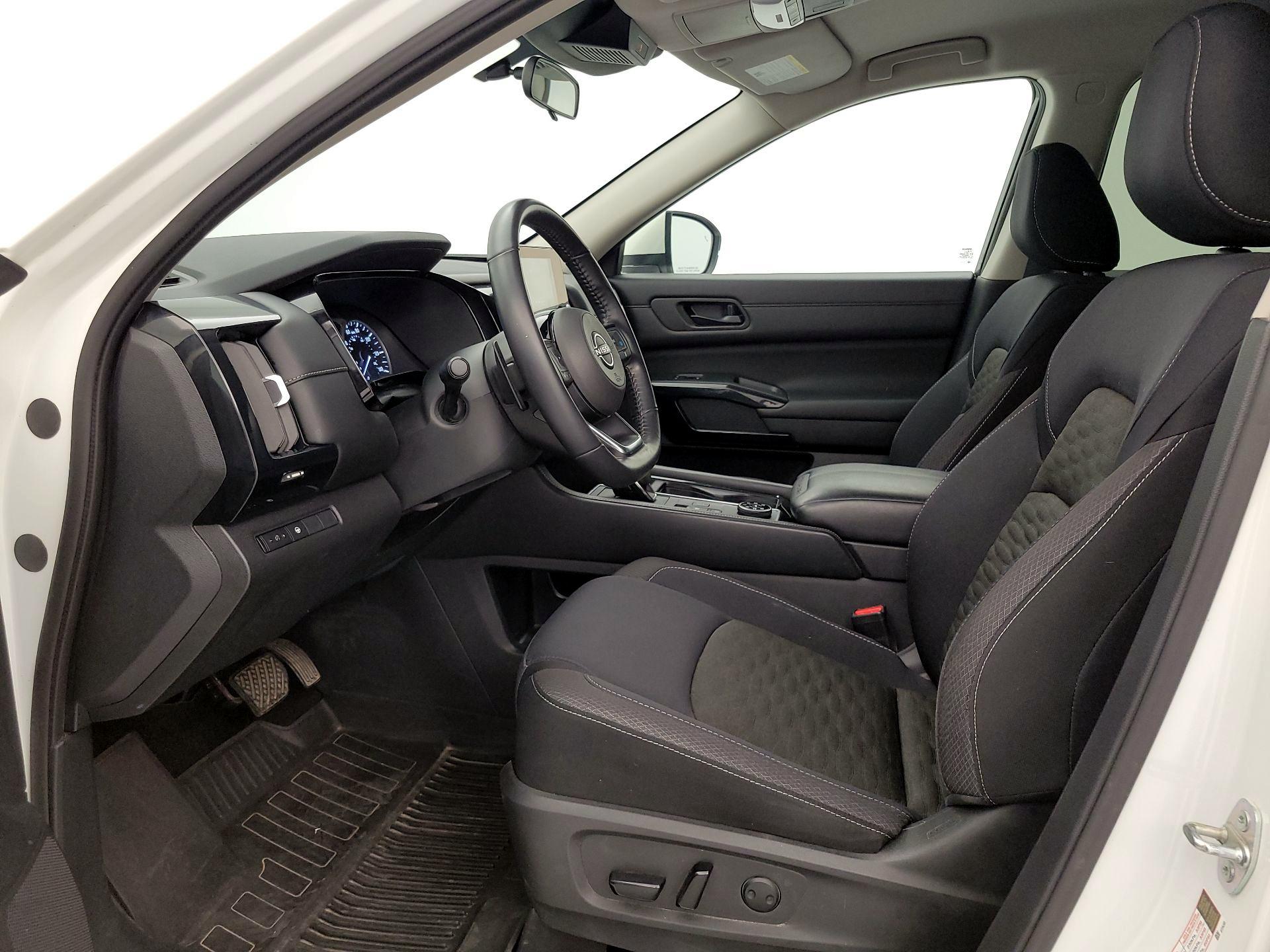 Thumbnail: 2023 Nissan Pathfinder - 11