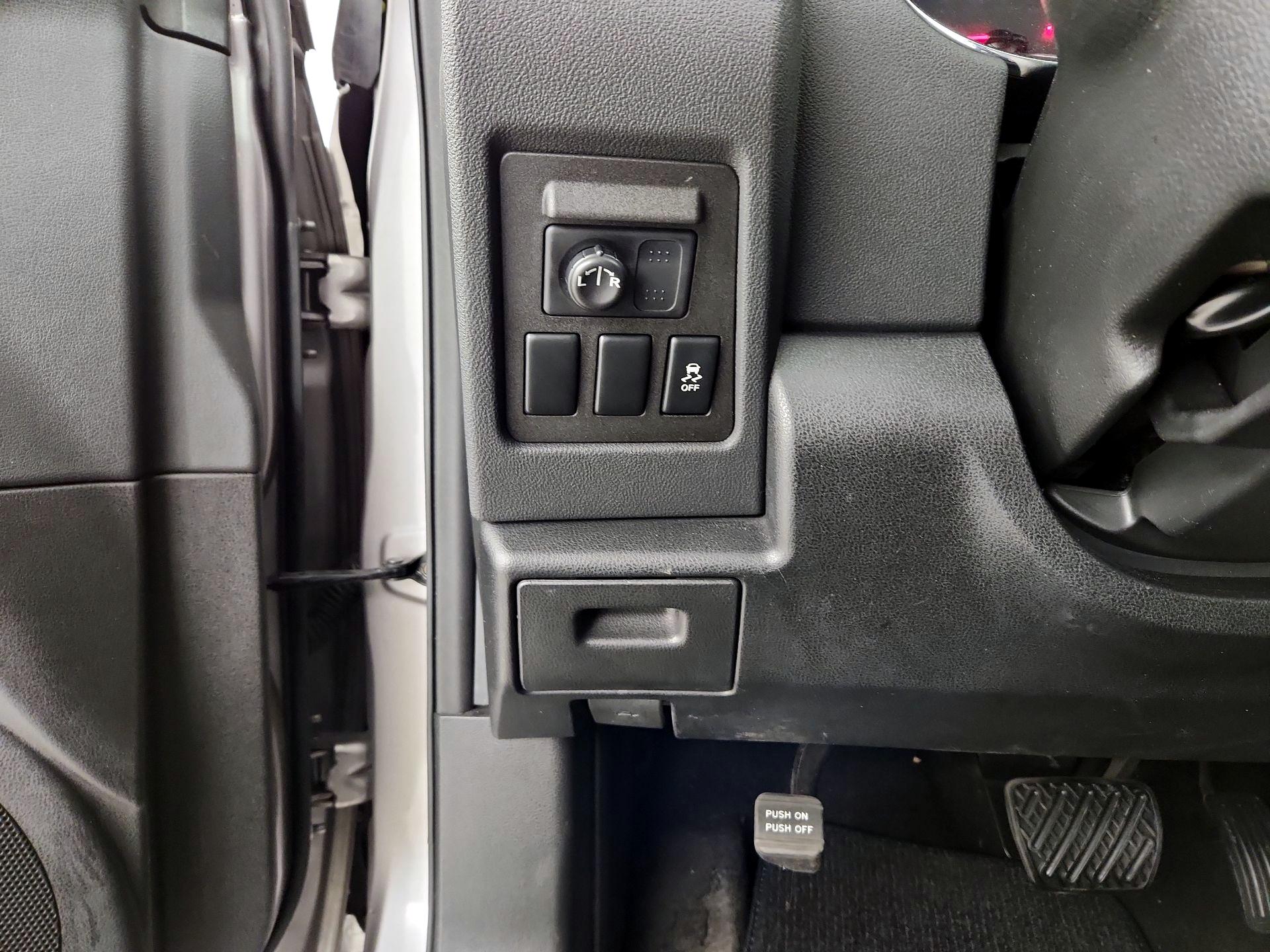 Thumbnail: 2014 Nissan Rogue - 13