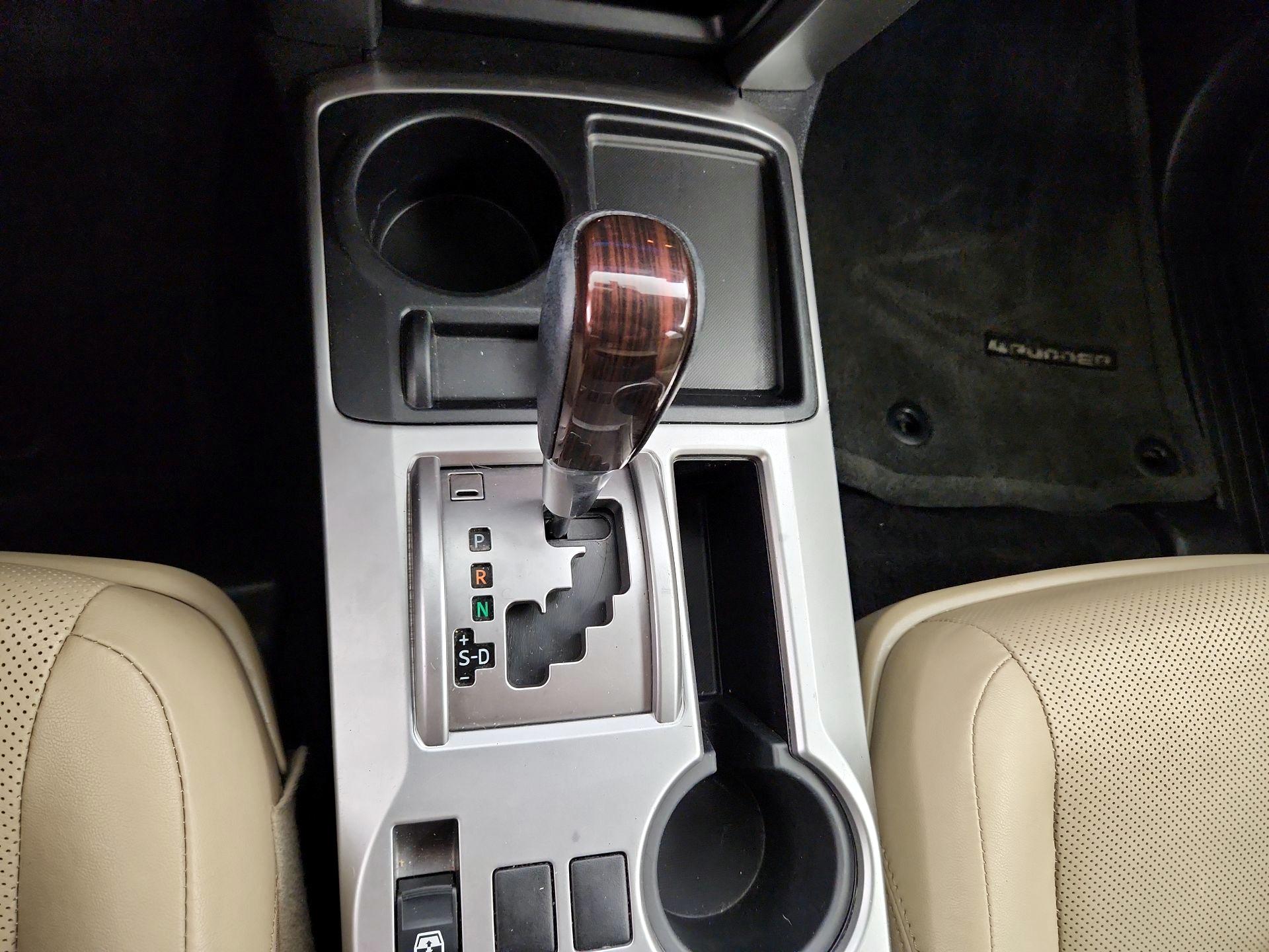 Thumbnail: 2016 Toyota 4Runner - 18