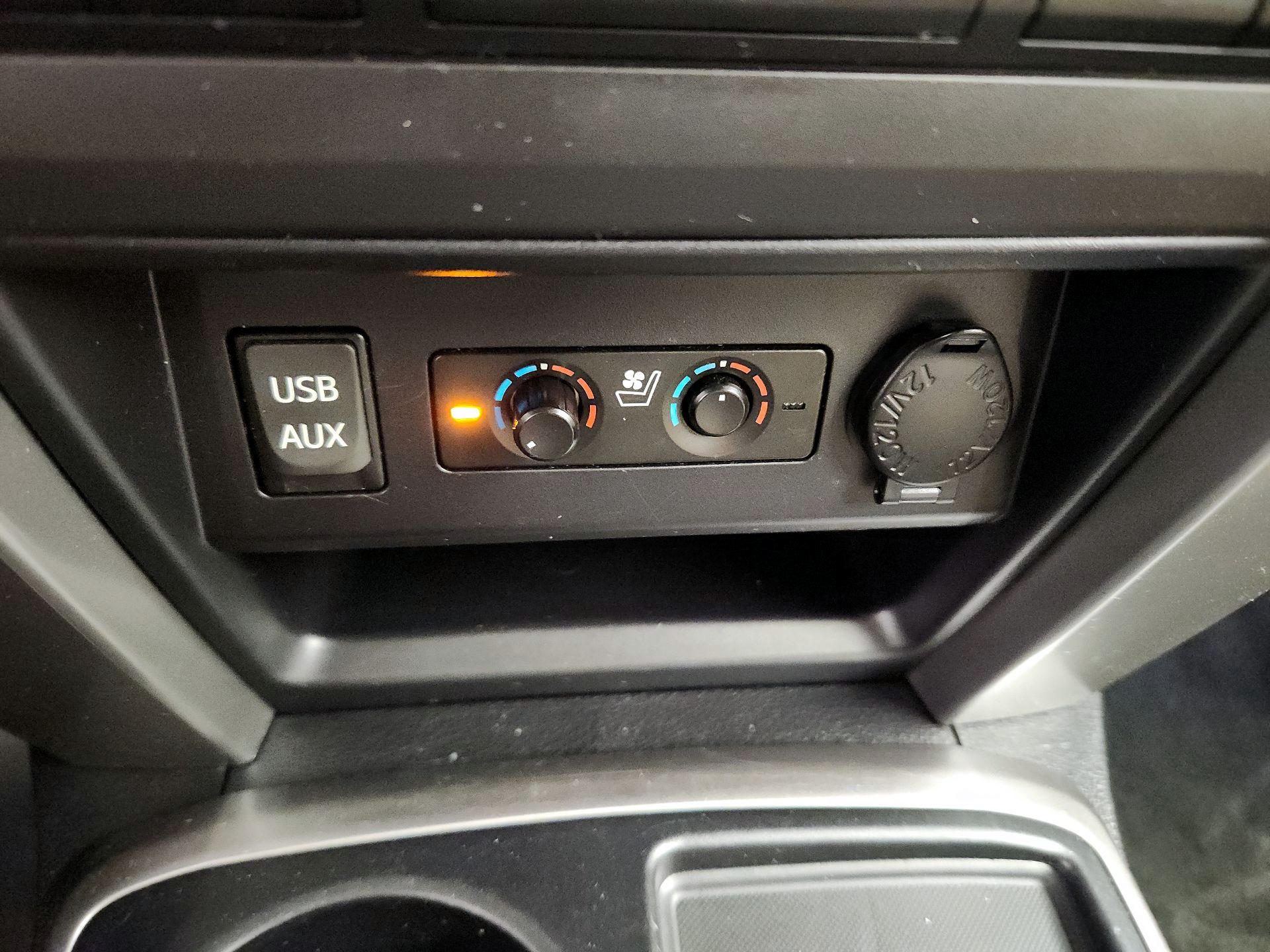 Thumbnail: 2016 Toyota 4Runner - 19