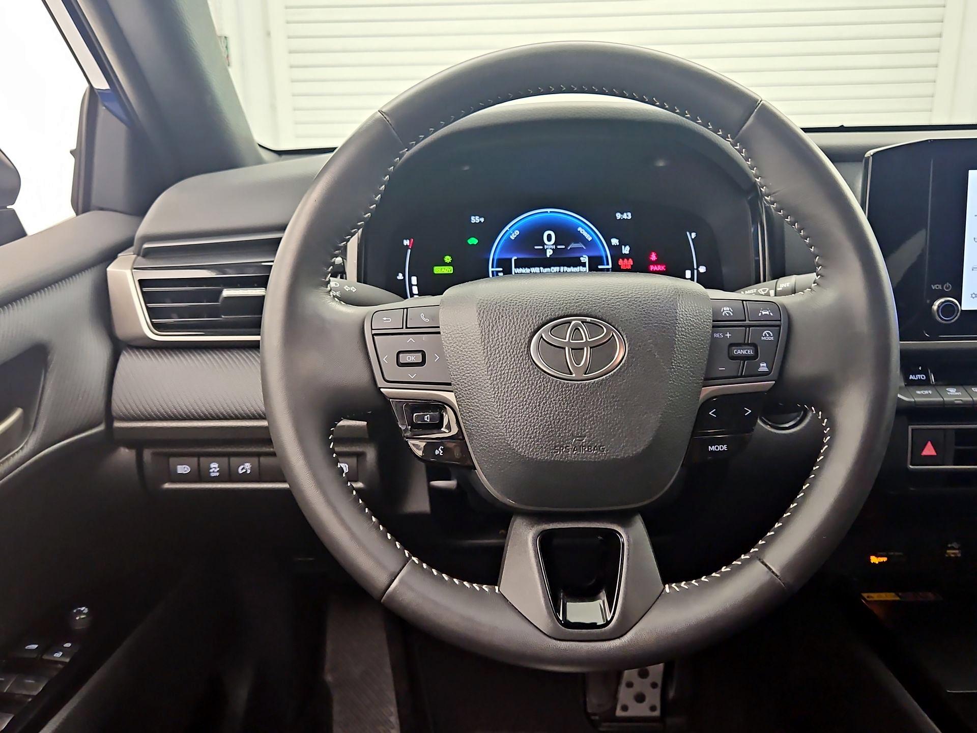 Thumbnail: 2025 Toyota Camry - 10