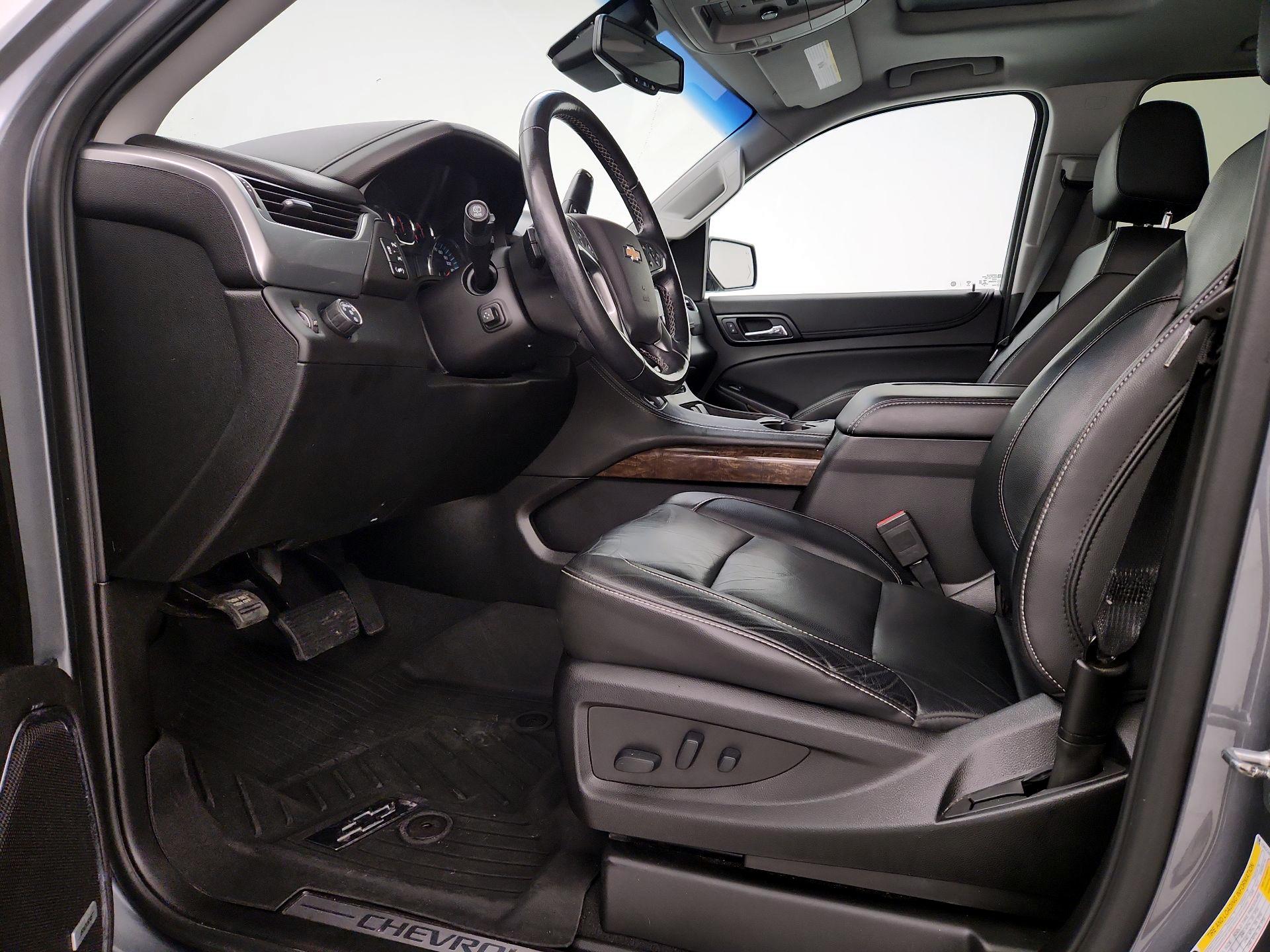 Thumbnail: 2019 Chevrolet Suburban - 11