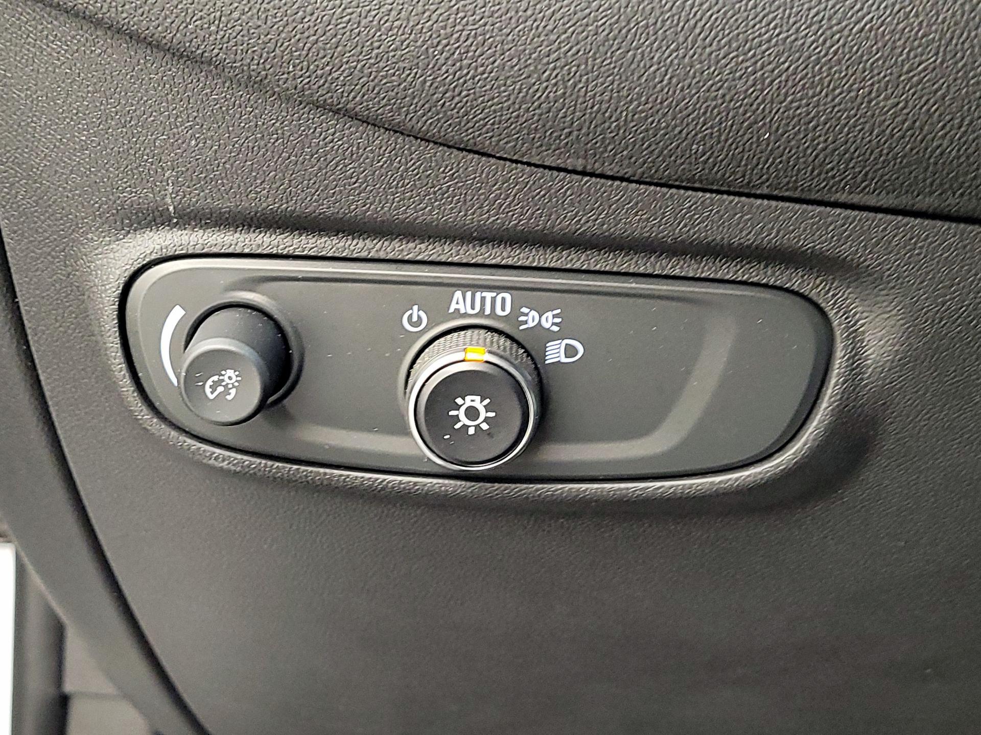 Thumbnail: 2023 Chevrolet Equinox - 13