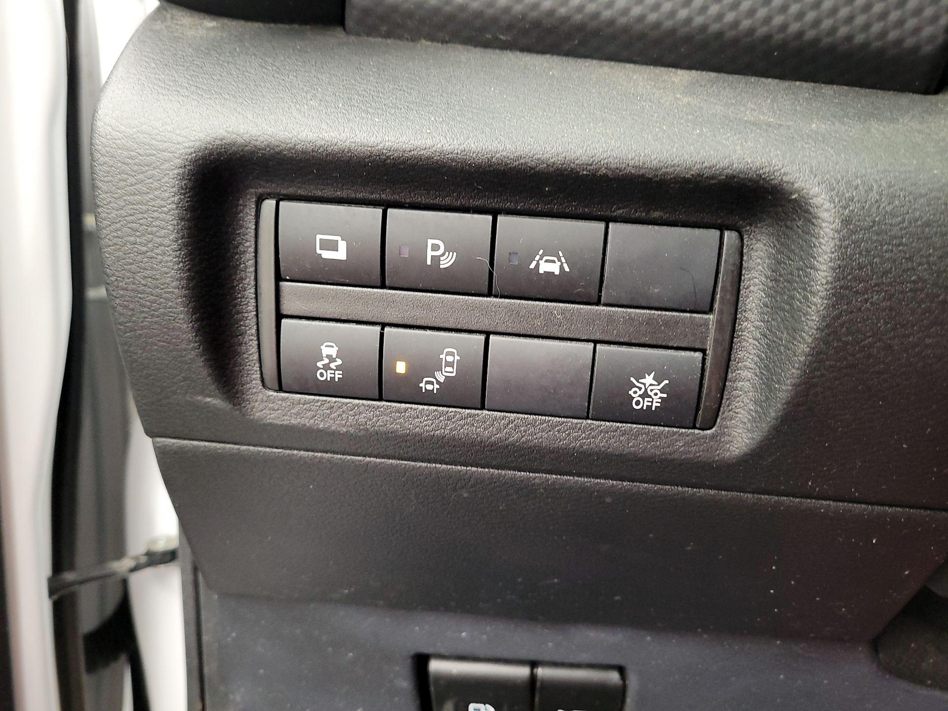 Thumbnail: 2022 Nissan Kicks - 13