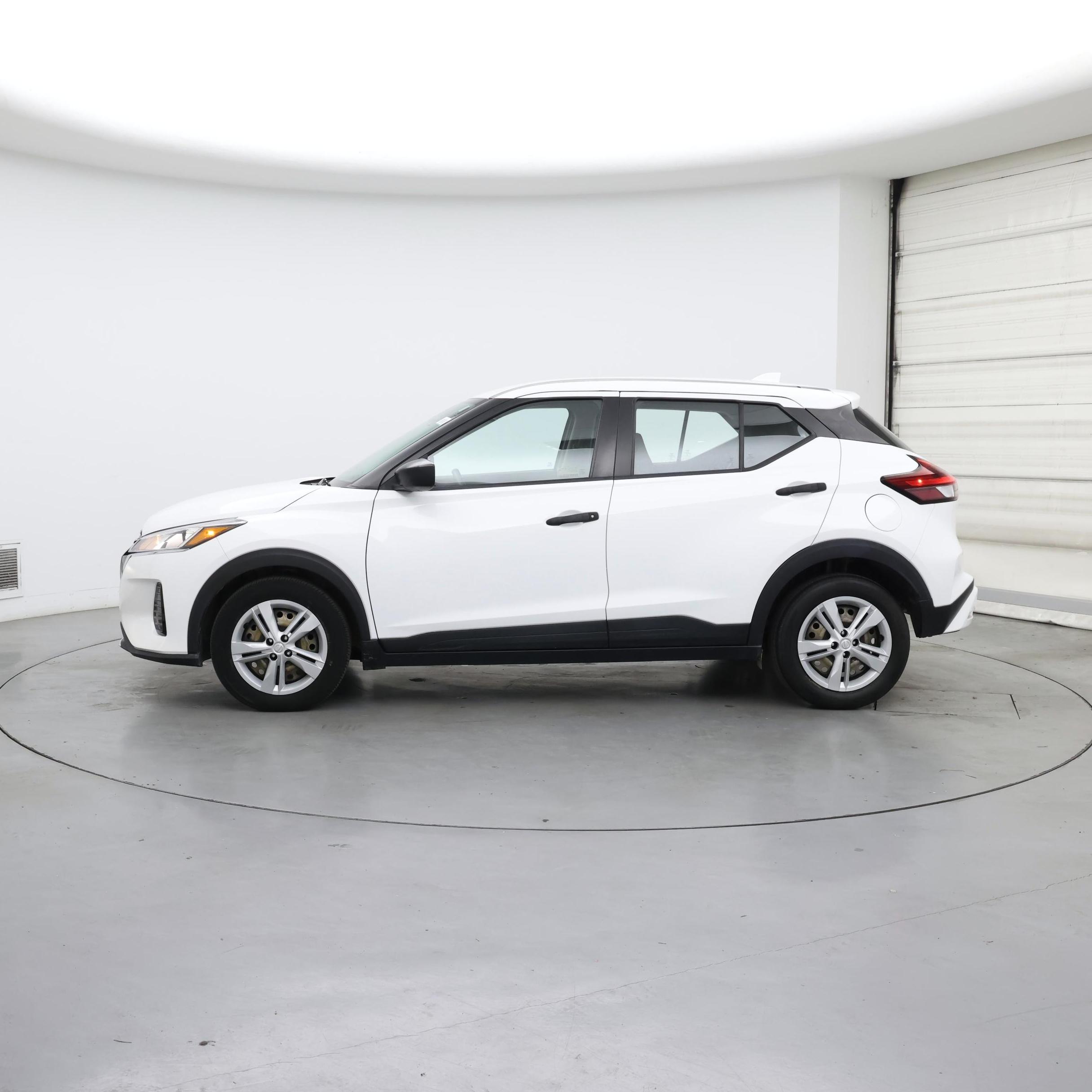 Thumbnail: 2022 Nissan Kicks - 3