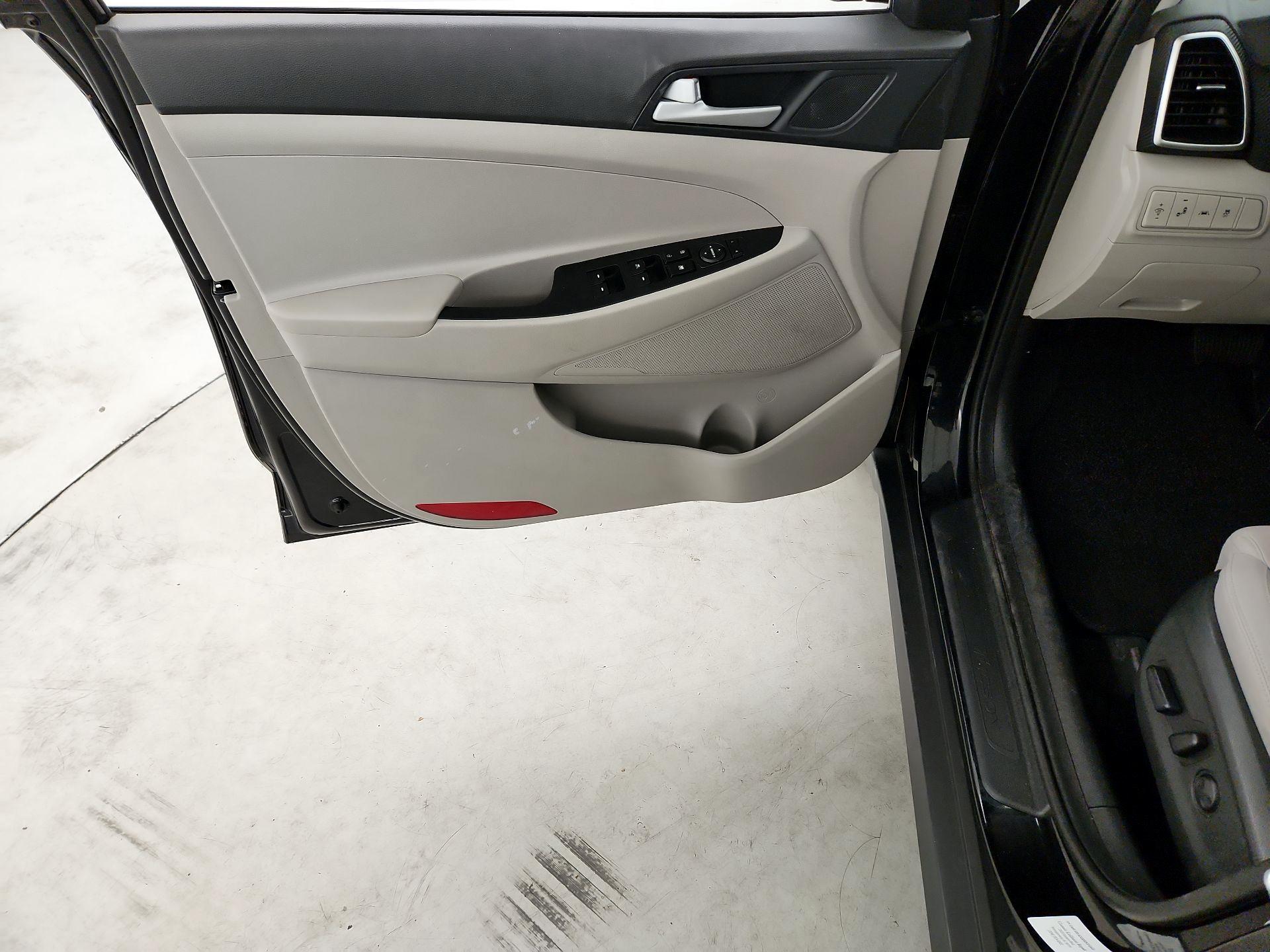 Thumbnail: 2020 Hyundai Tucson - 12