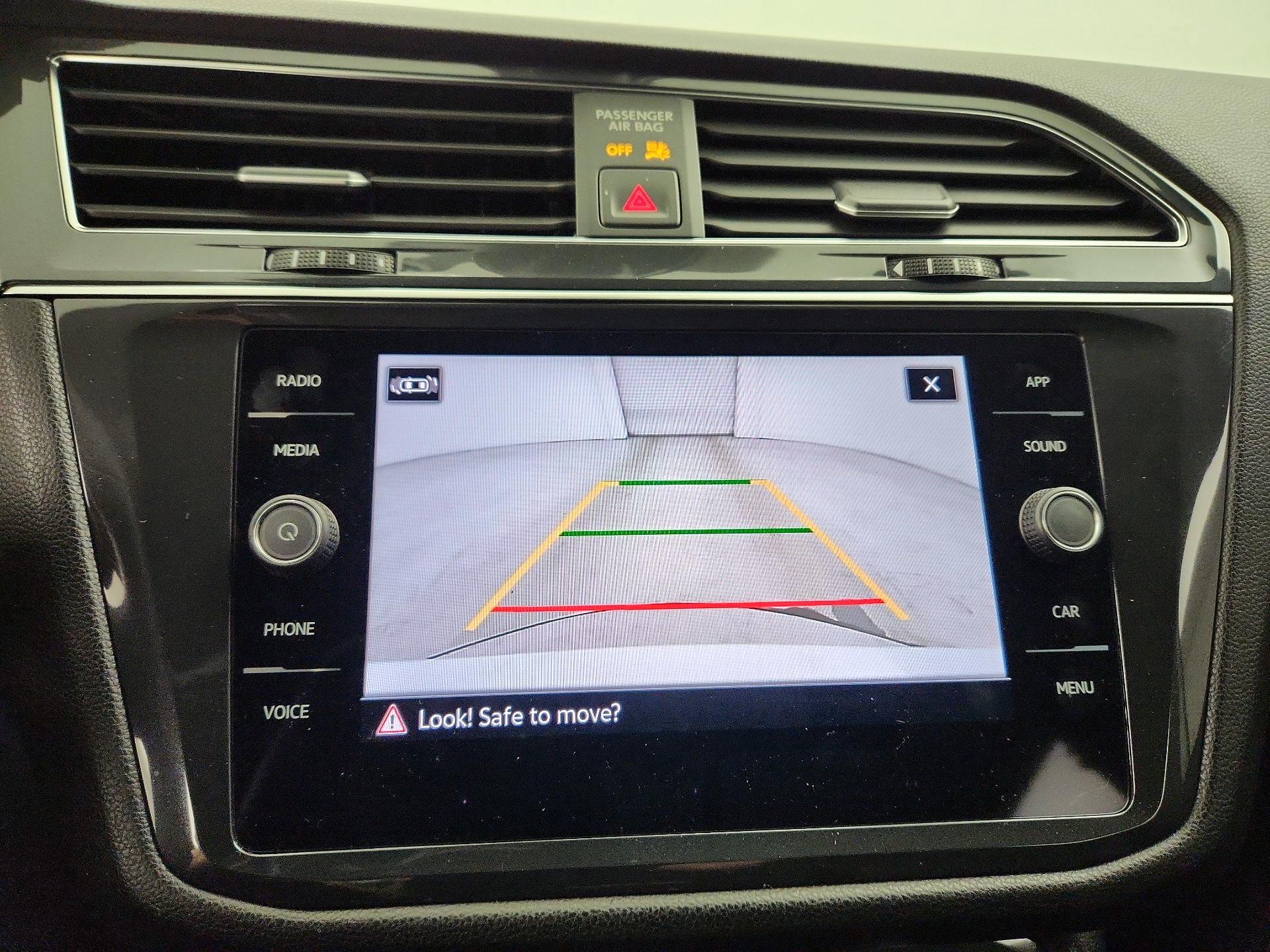 Thumbnail: 2023 Volkswagen Tiguan - 14