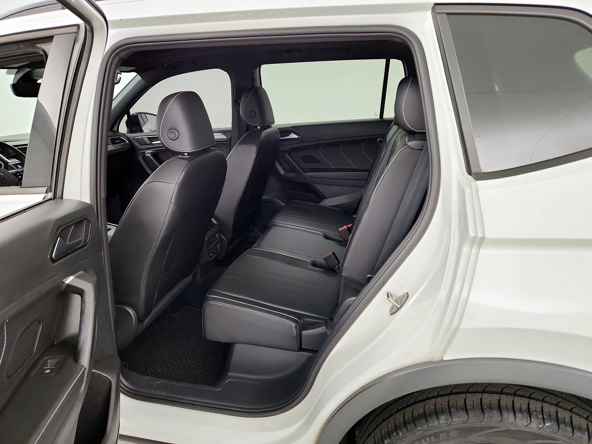 Thumbnail: 2023 Volkswagen Tiguan - 20