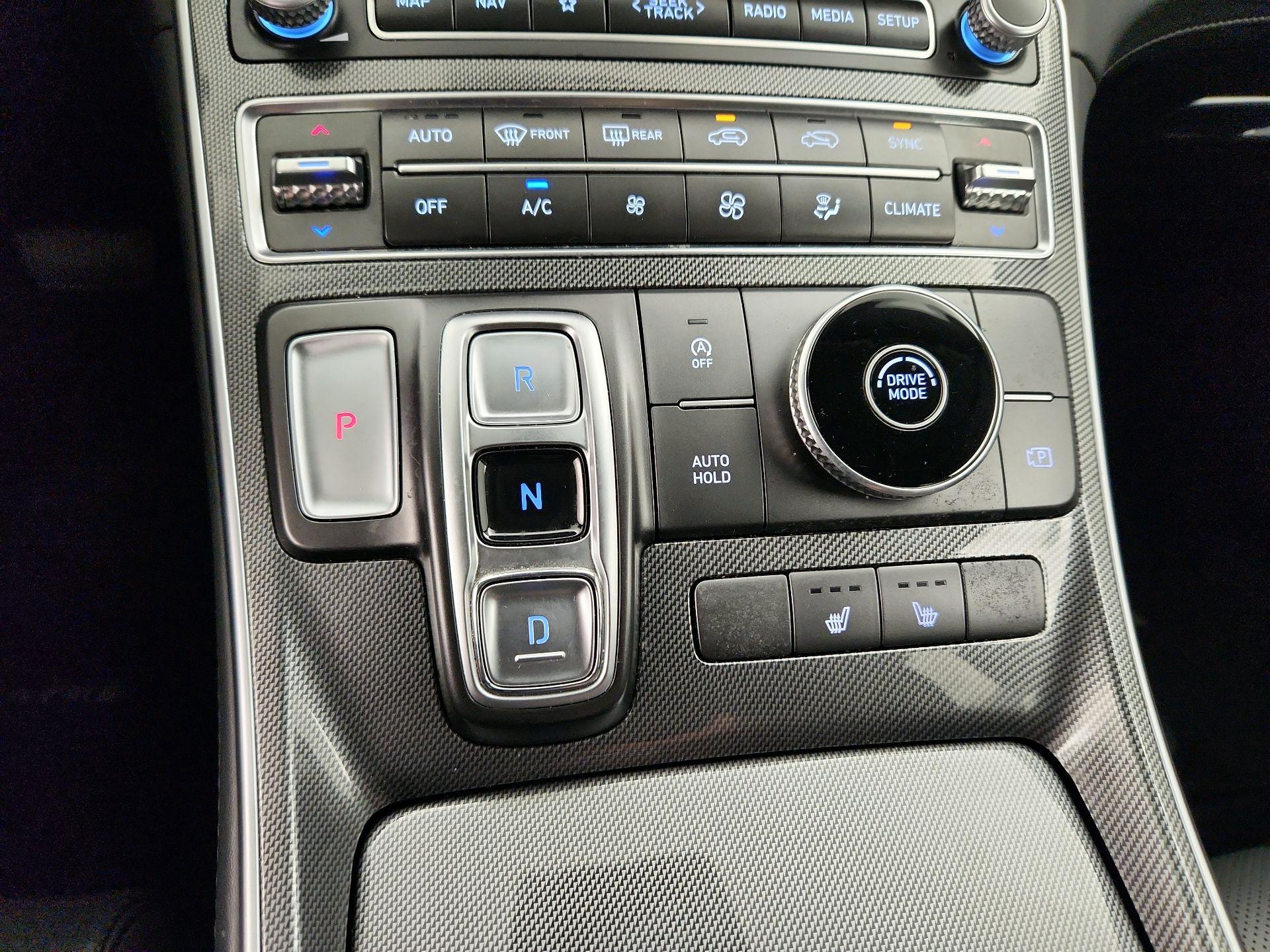 Thumbnail: 2023 Hyundai Santa Fe - 18