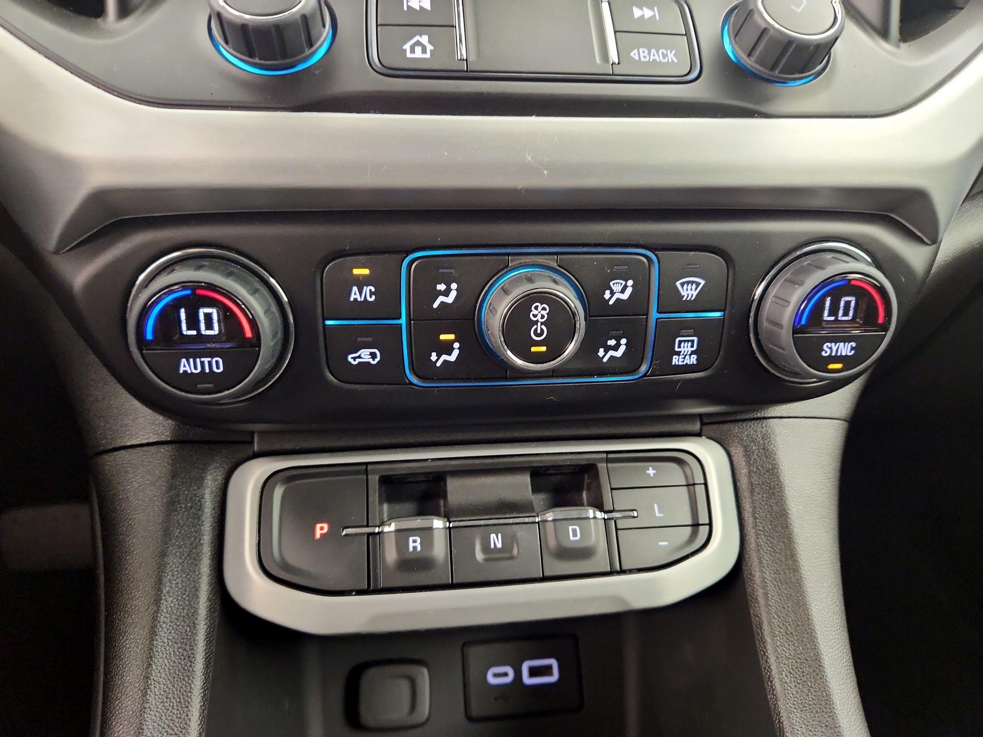 Thumbnail: 2023 GMC Acadia - 16