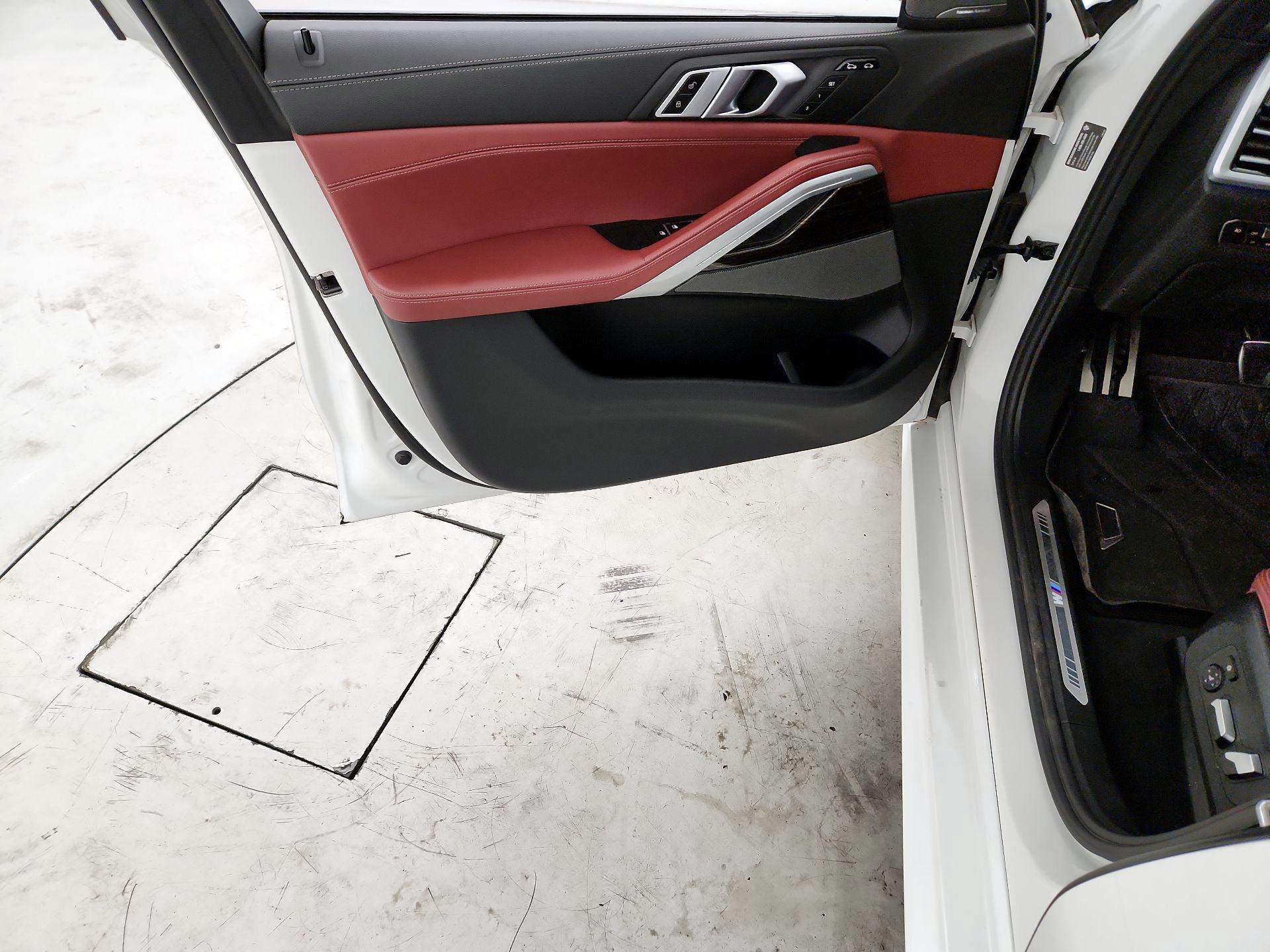 Thumbnail: 2021 BMW X6 - 12