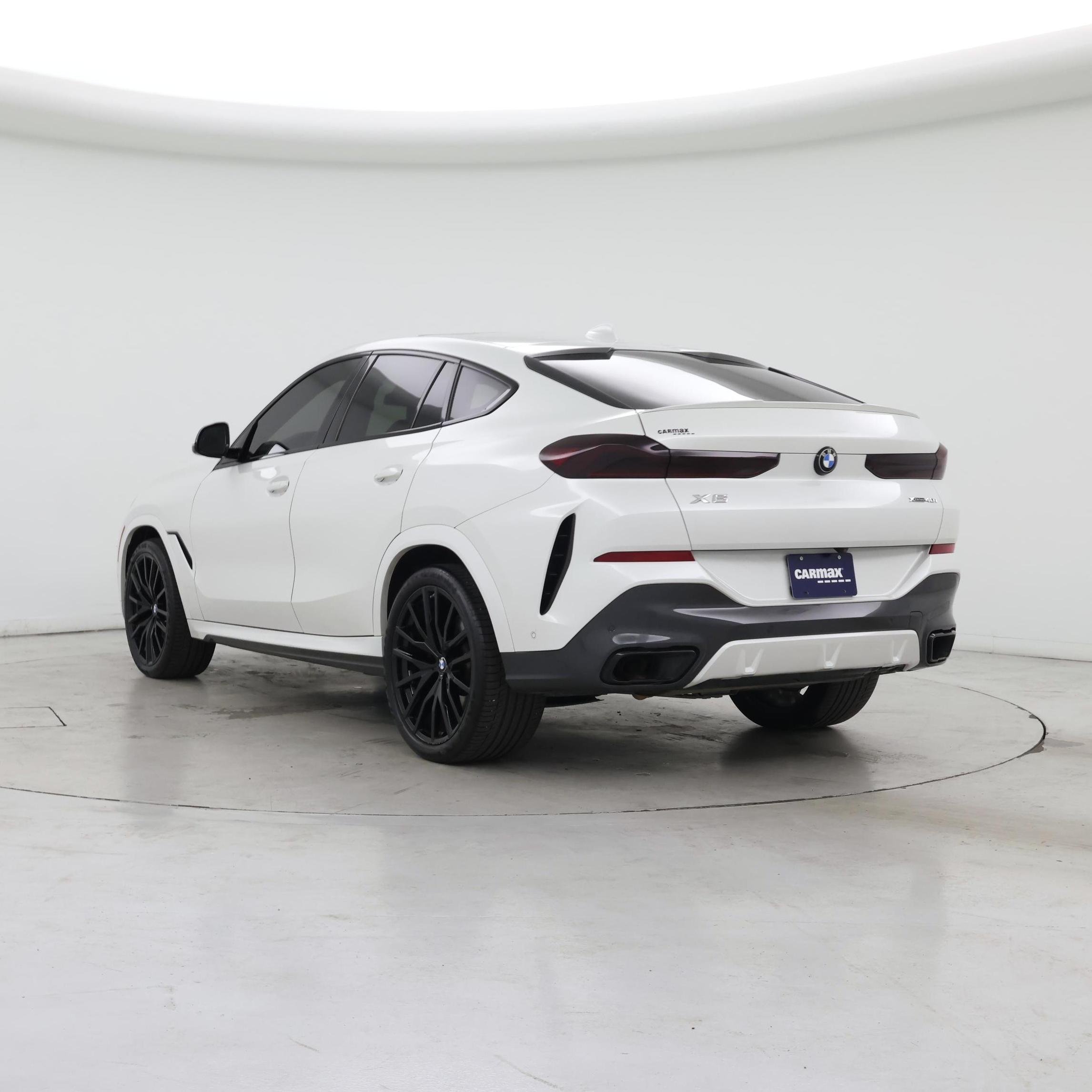 Thumbnail: 2021 BMW X6 - 2