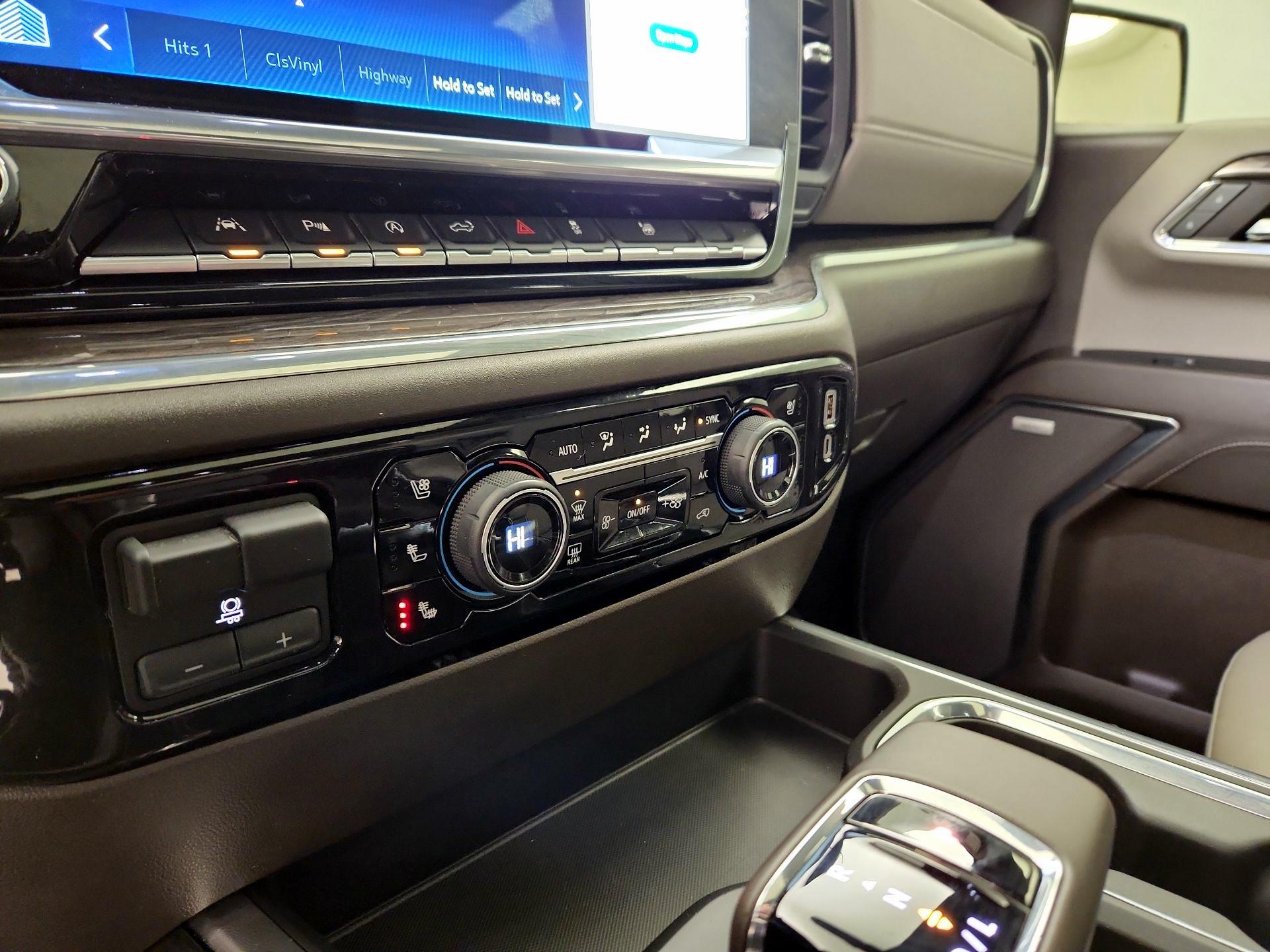 Thumbnail: 2023 Chevrolet Silverado 1500 - 17