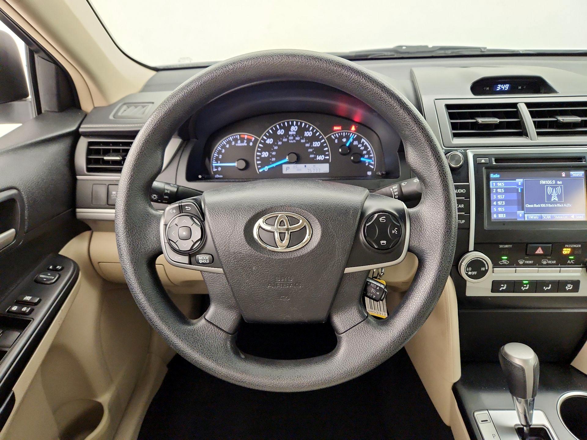Thumbnail: 2014 Toyota Camry - 10