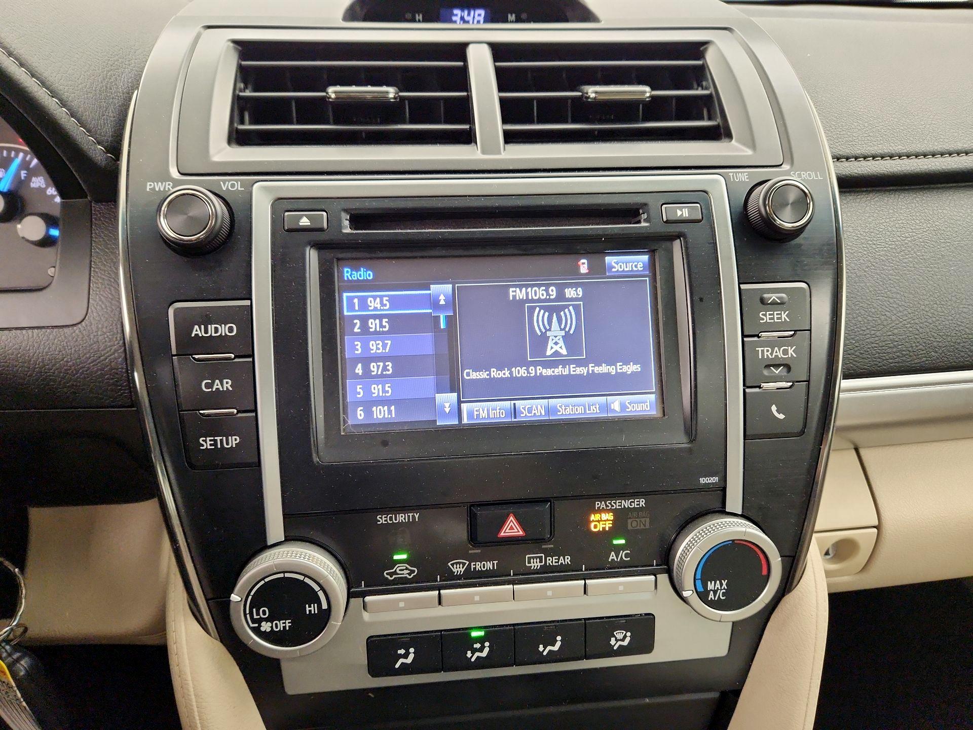 Thumbnail: 2014 Toyota Camry - 15