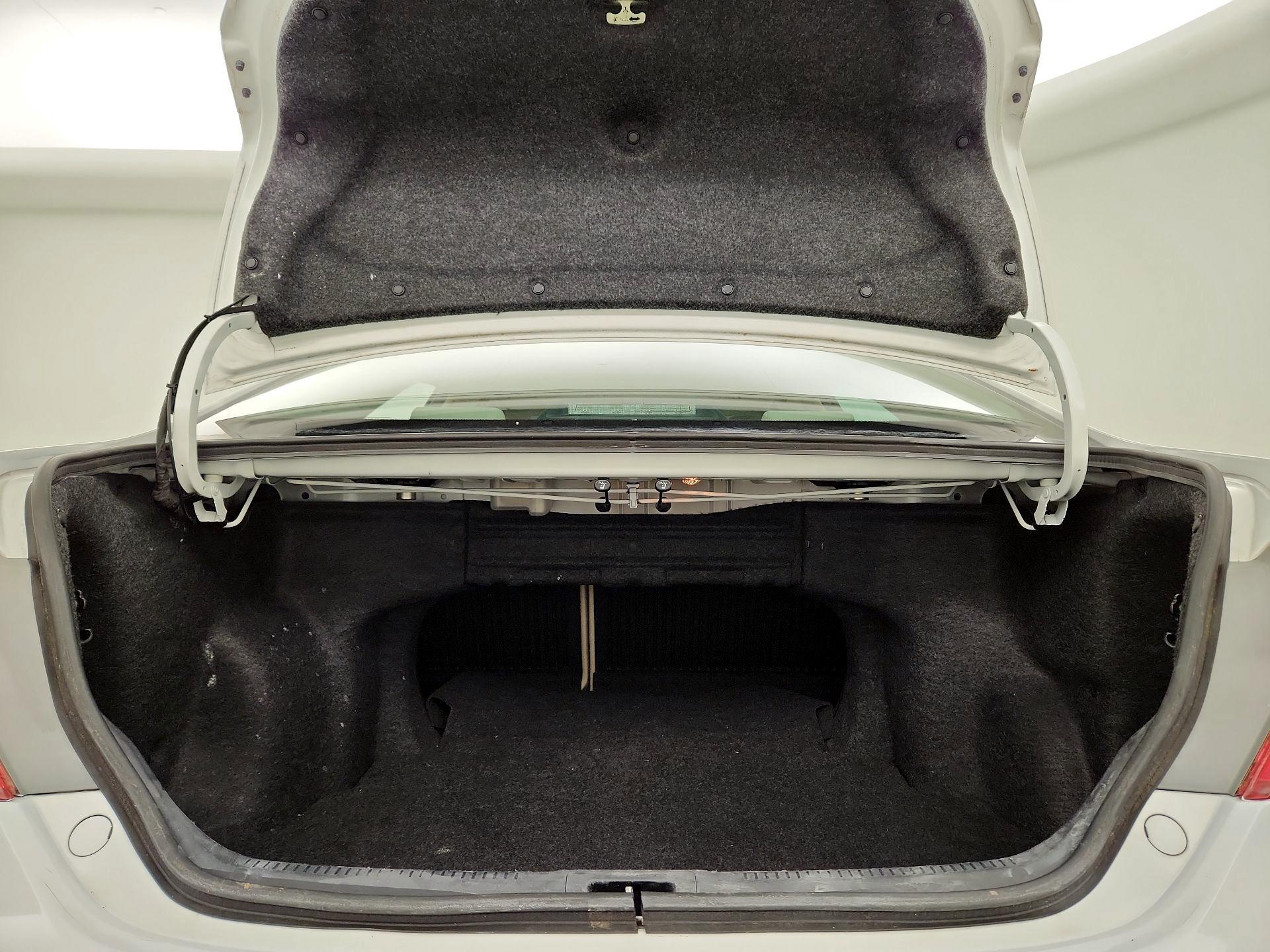 Thumbnail: 2014 Toyota Camry - 20