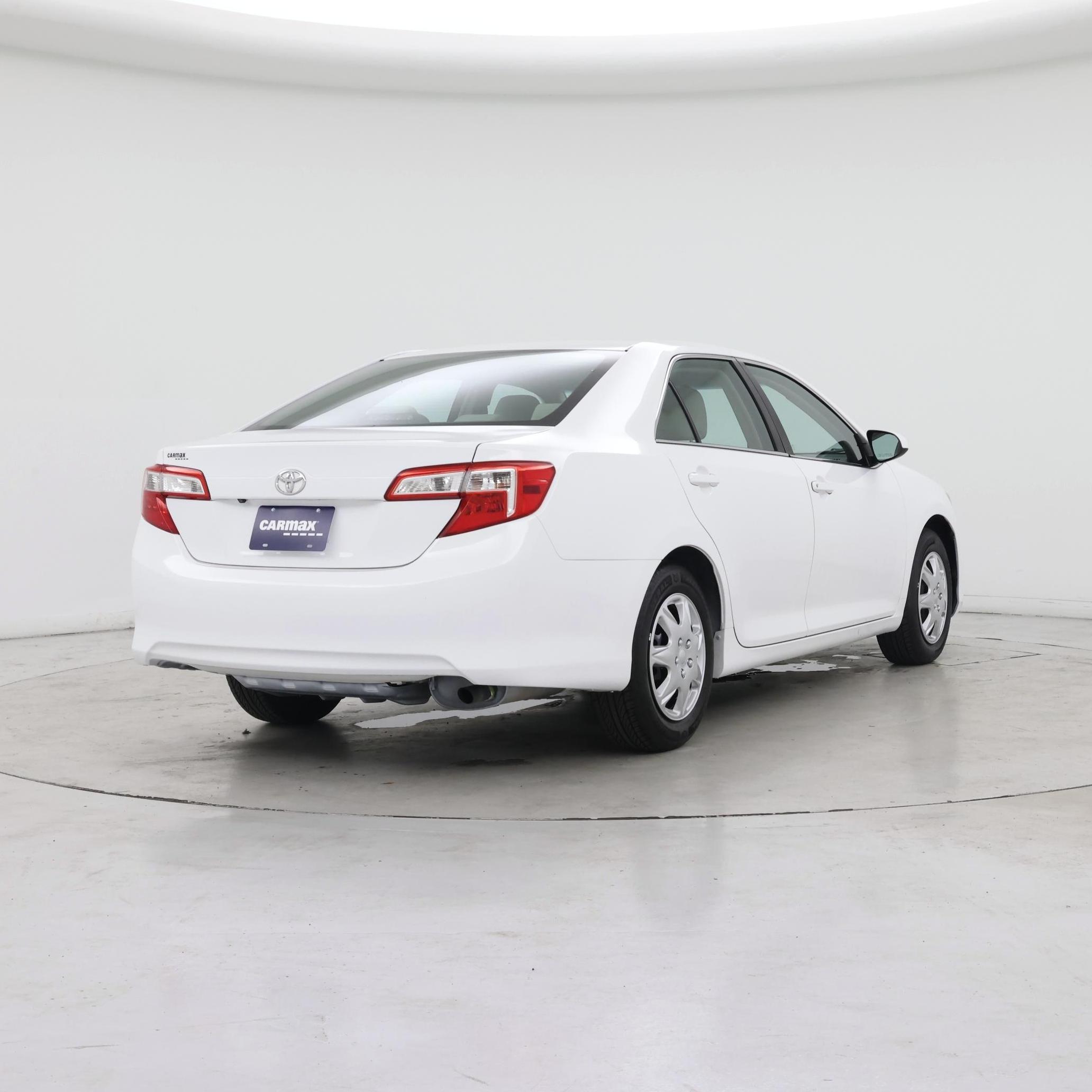 Thumbnail: 2014 Toyota Camry - 8