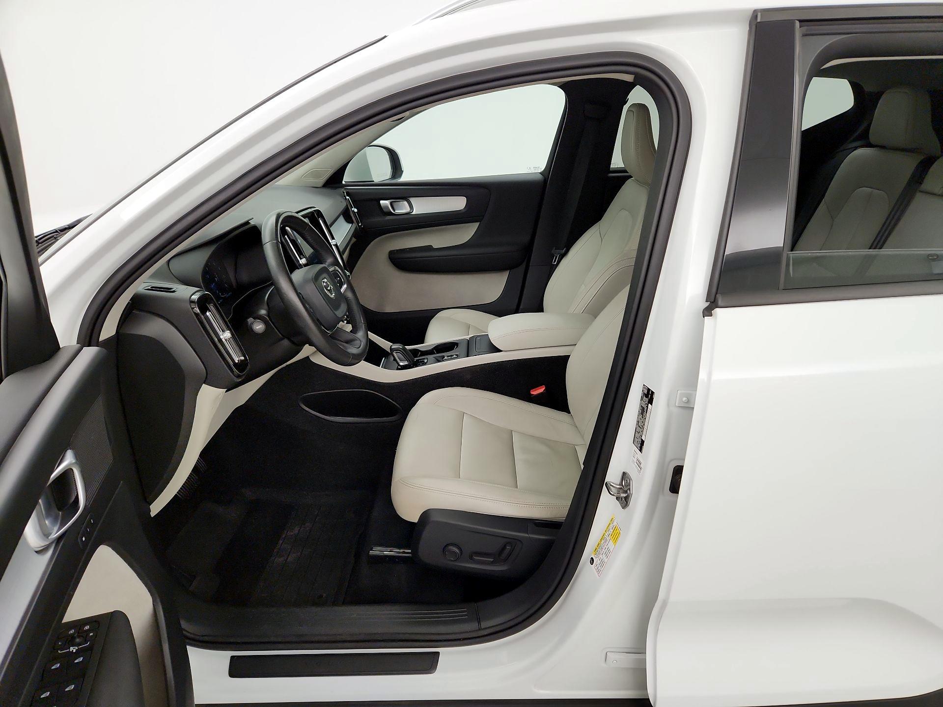 Thumbnail: 2020 Volvo XC40 - 11