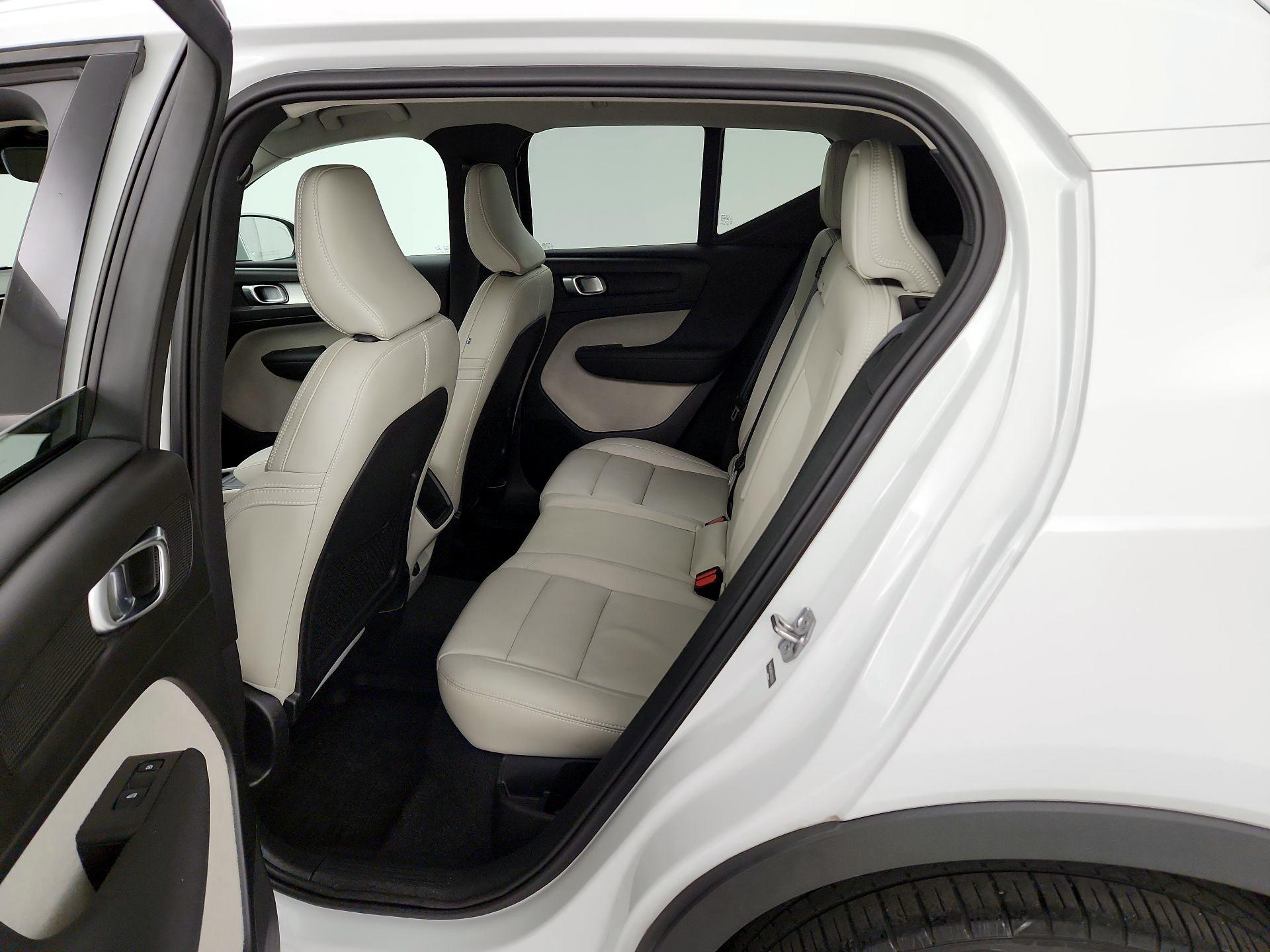 Thumbnail: 2020 Volvo XC40 - 19