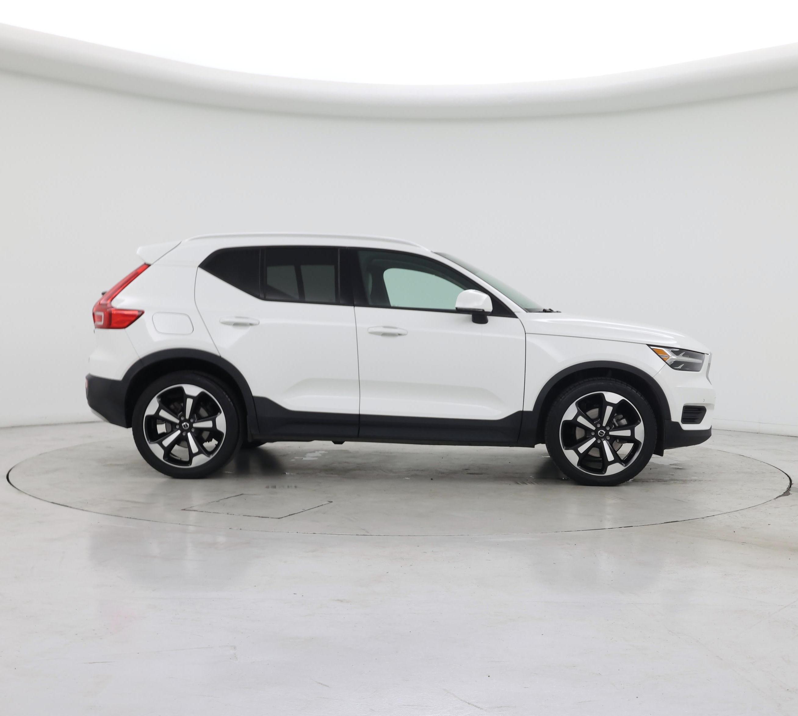 Thumbnail: 2020 Volvo XC40 - 7