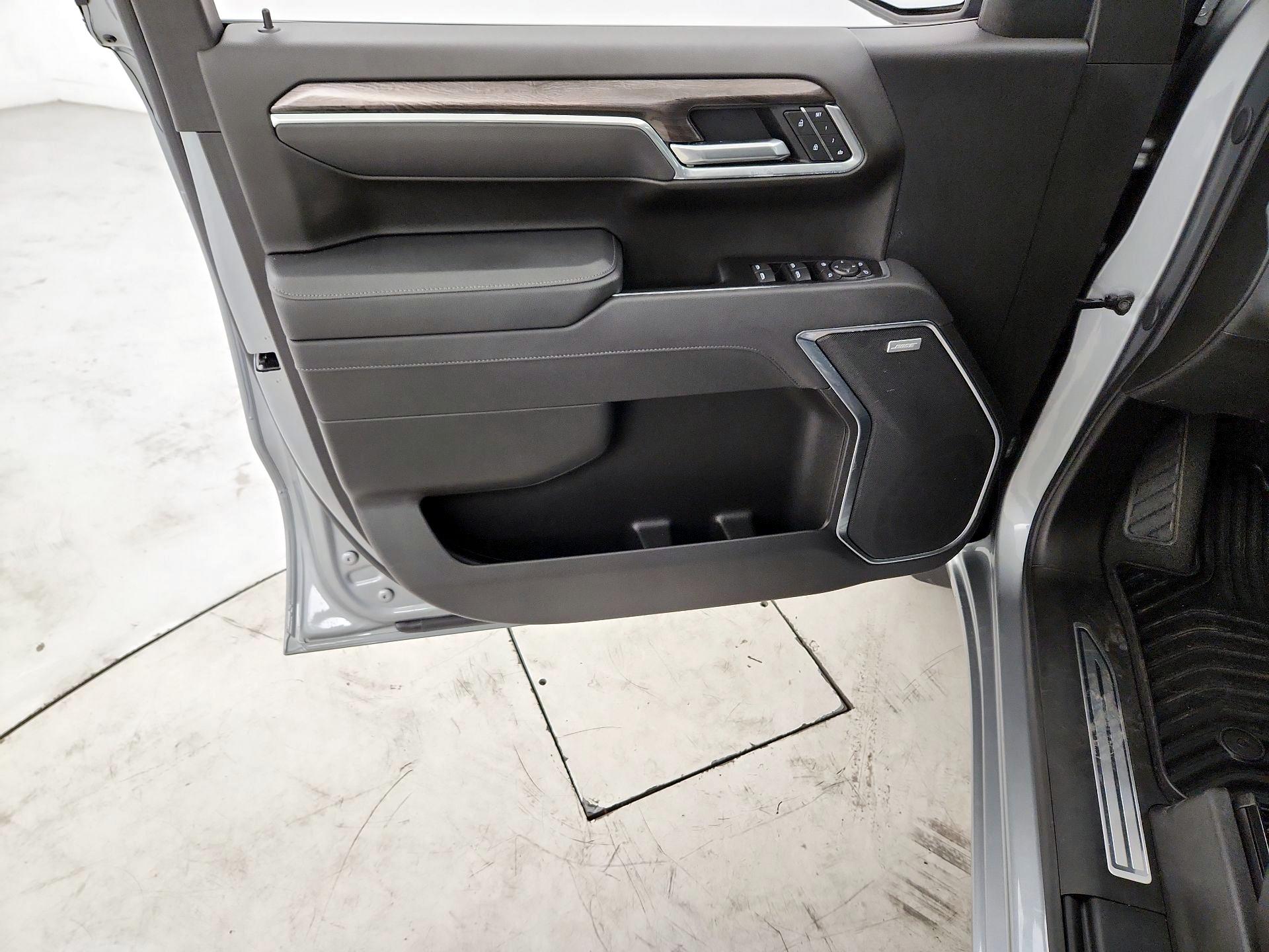 Thumbnail: 2025 Chevrolet Silverado 1500 - 12