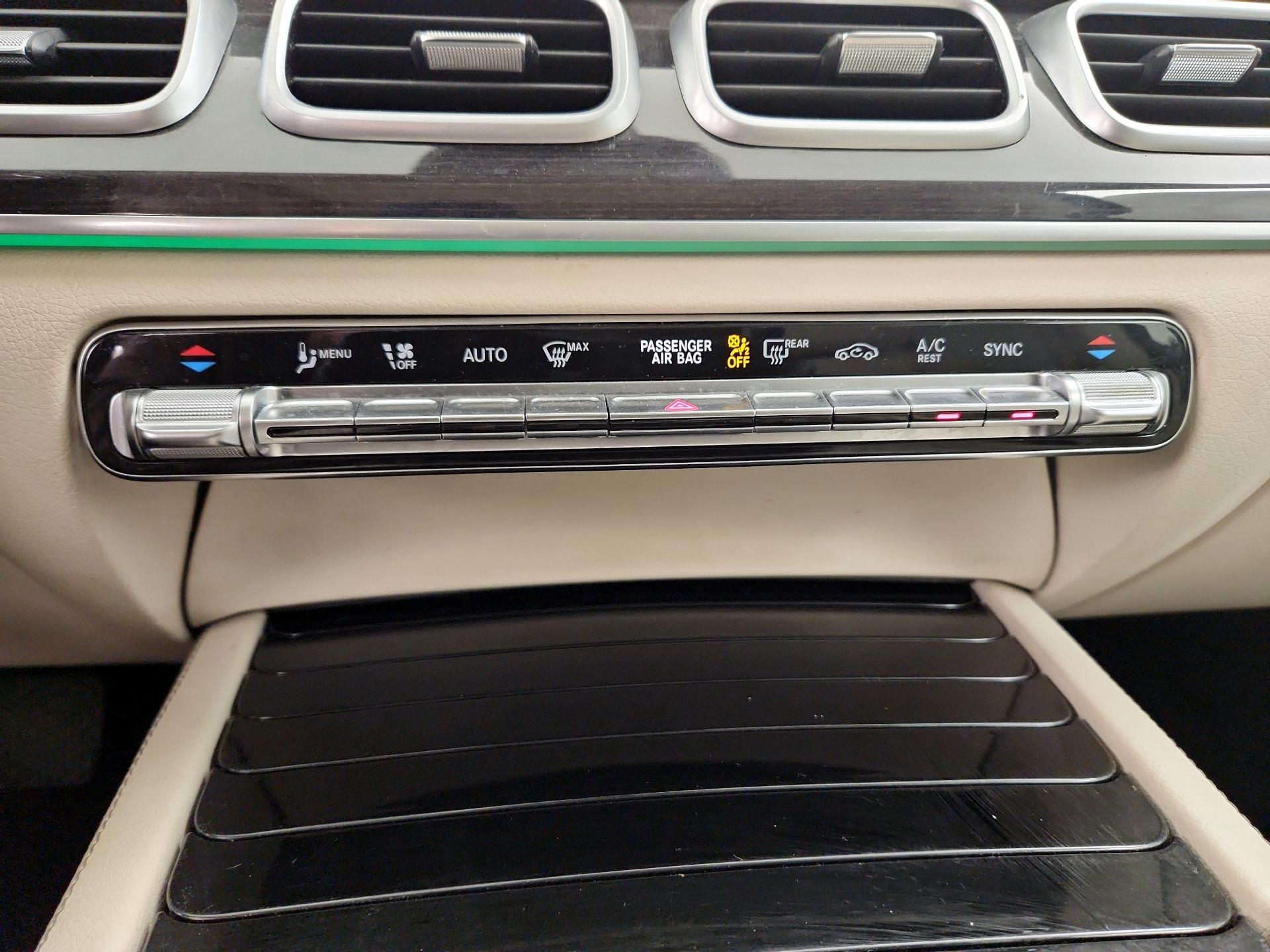 Thumbnail: 2021 Mercedes-Benz GLE - 17