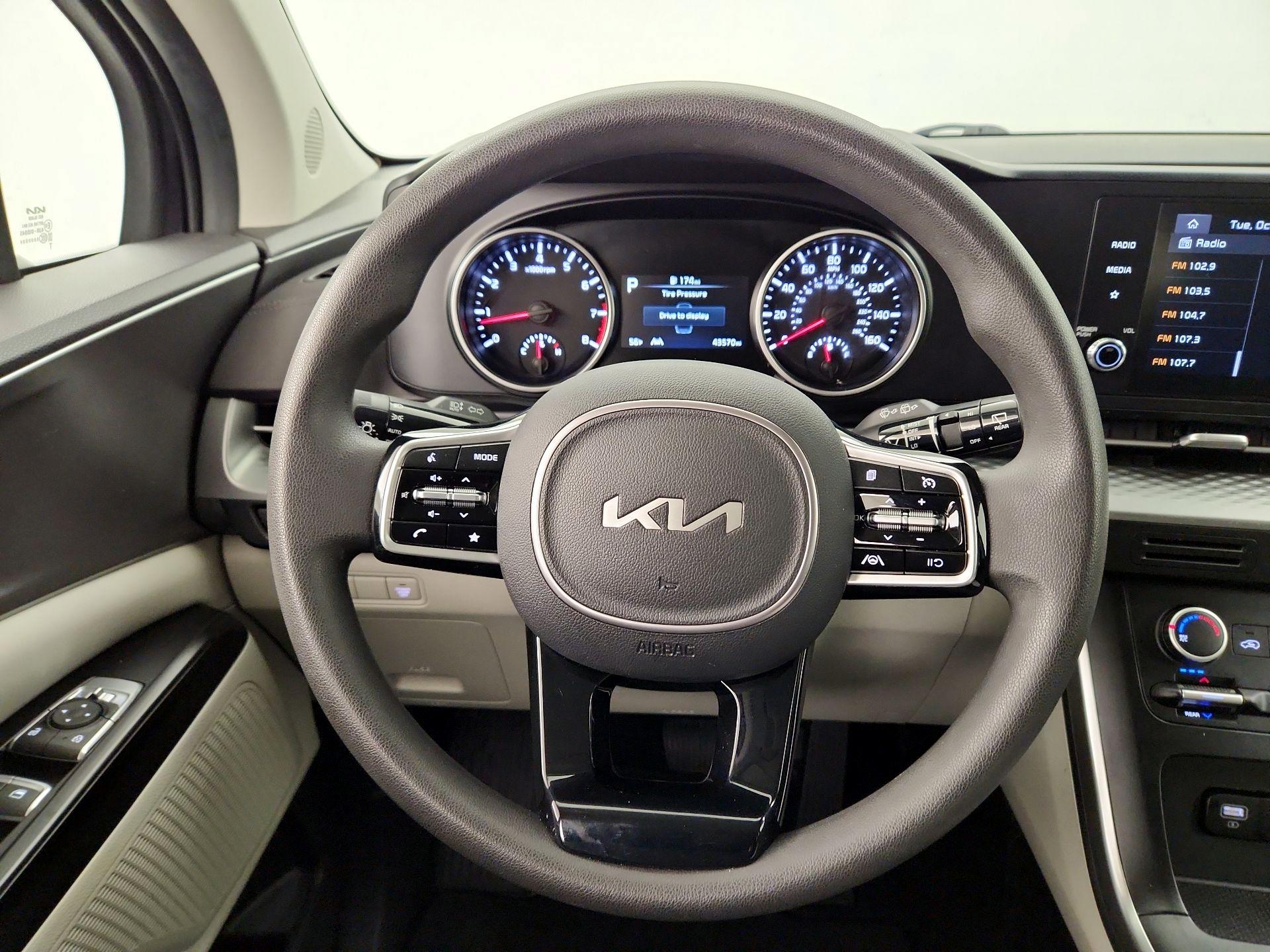 Thumbnail: 2022 Kia Carnival - 10