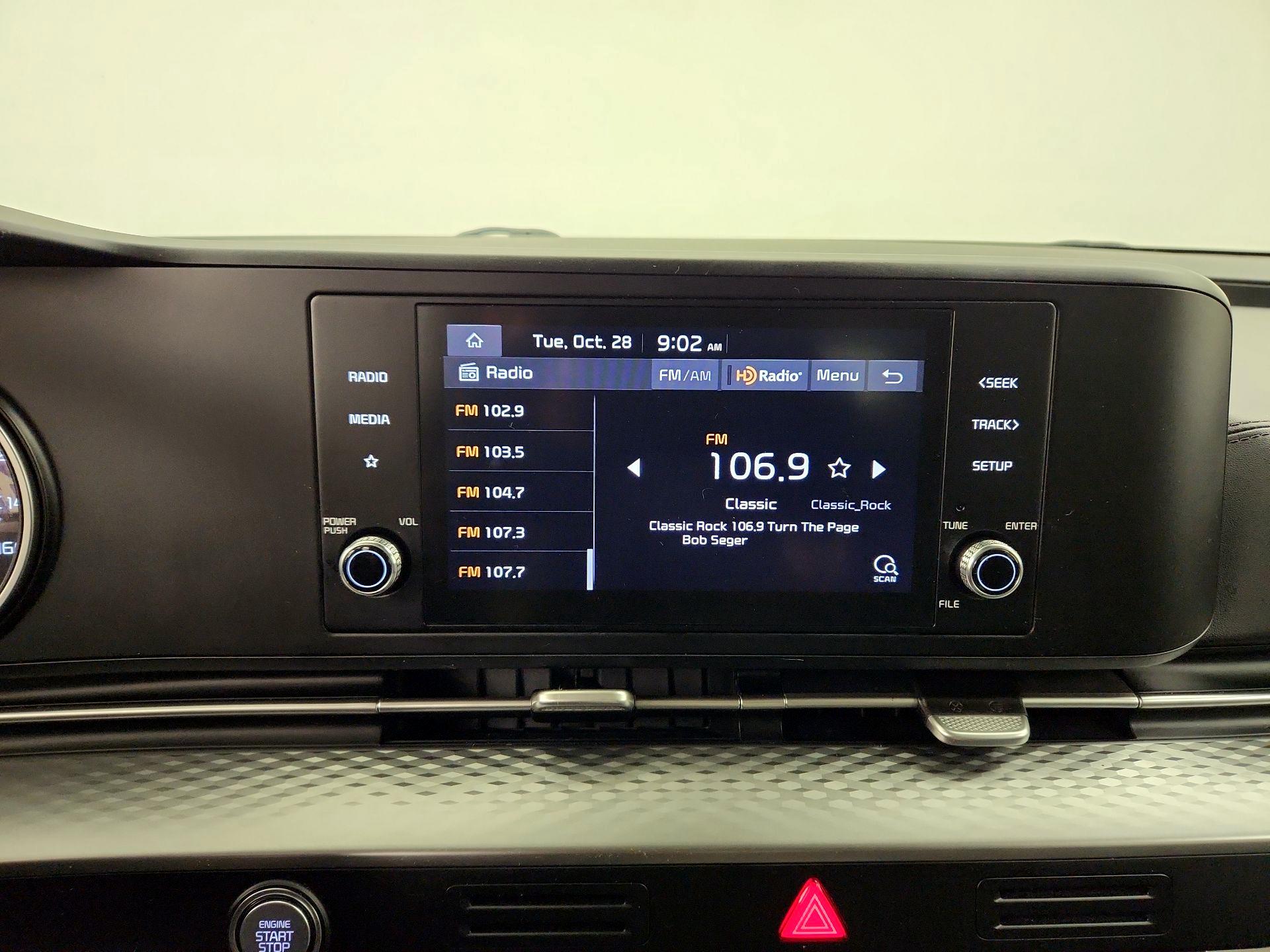 Thumbnail: 2022 Kia Carnival - 15