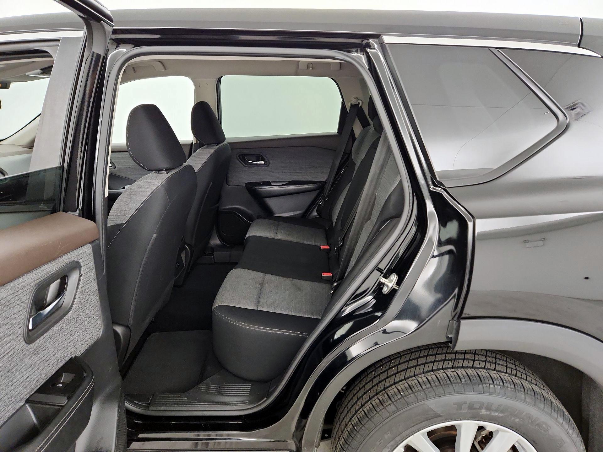 Thumbnail: 2023 Nissan Rogue - 19