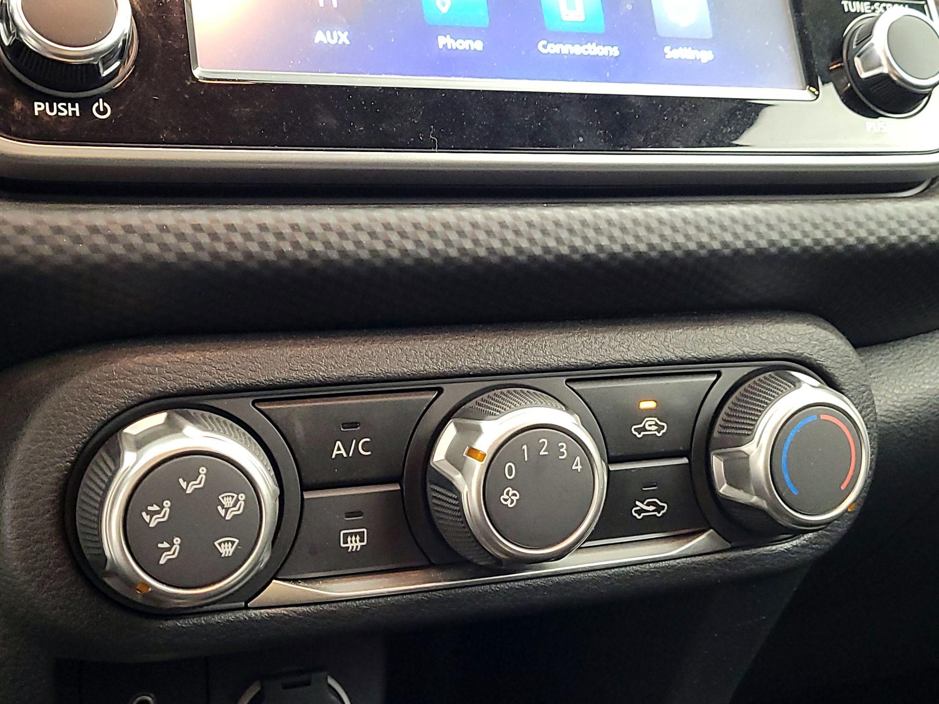 Thumbnail: 2022 Nissan Kicks - 16