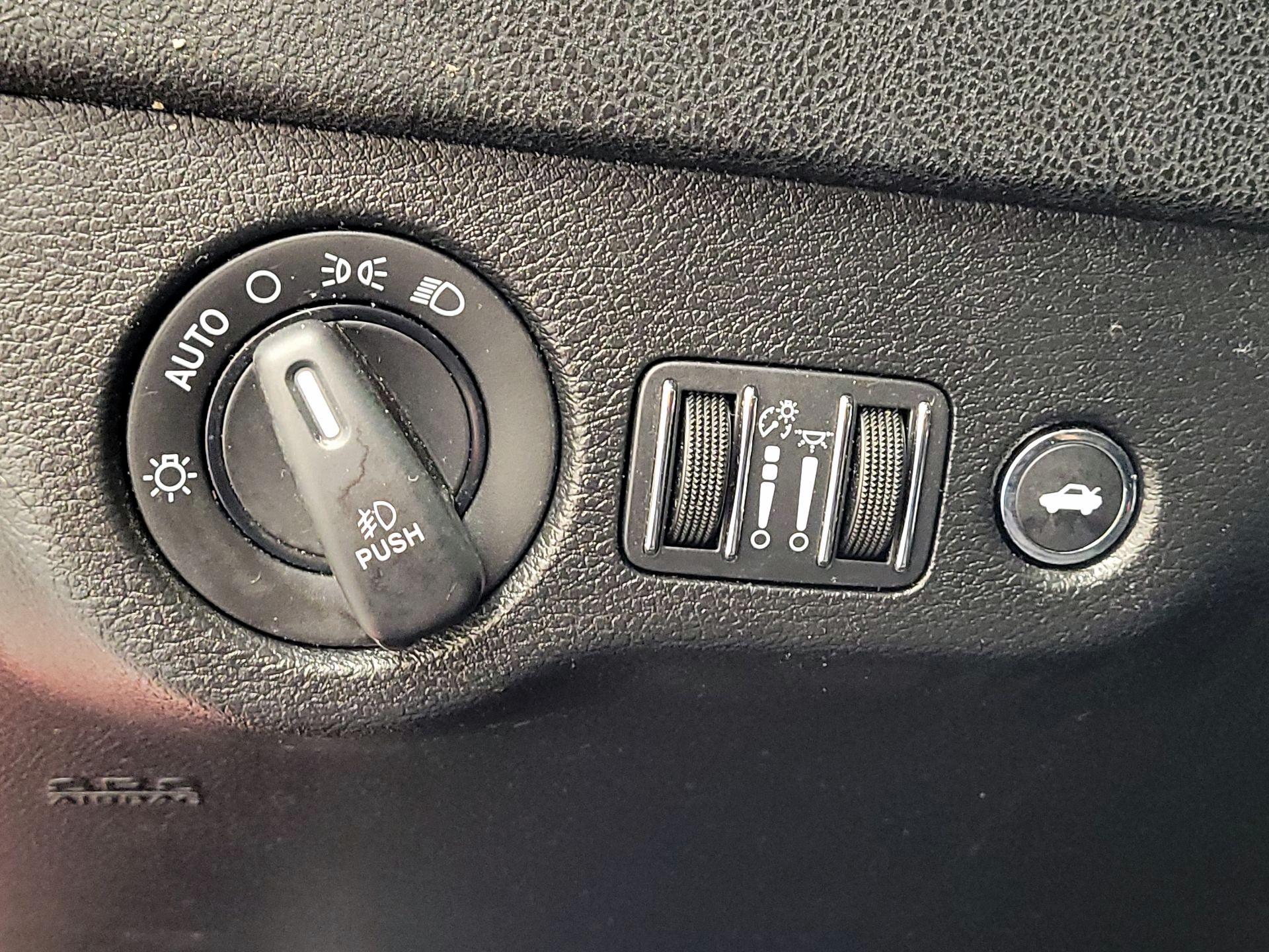 Thumbnail: 2021 Dodge Charger - 13