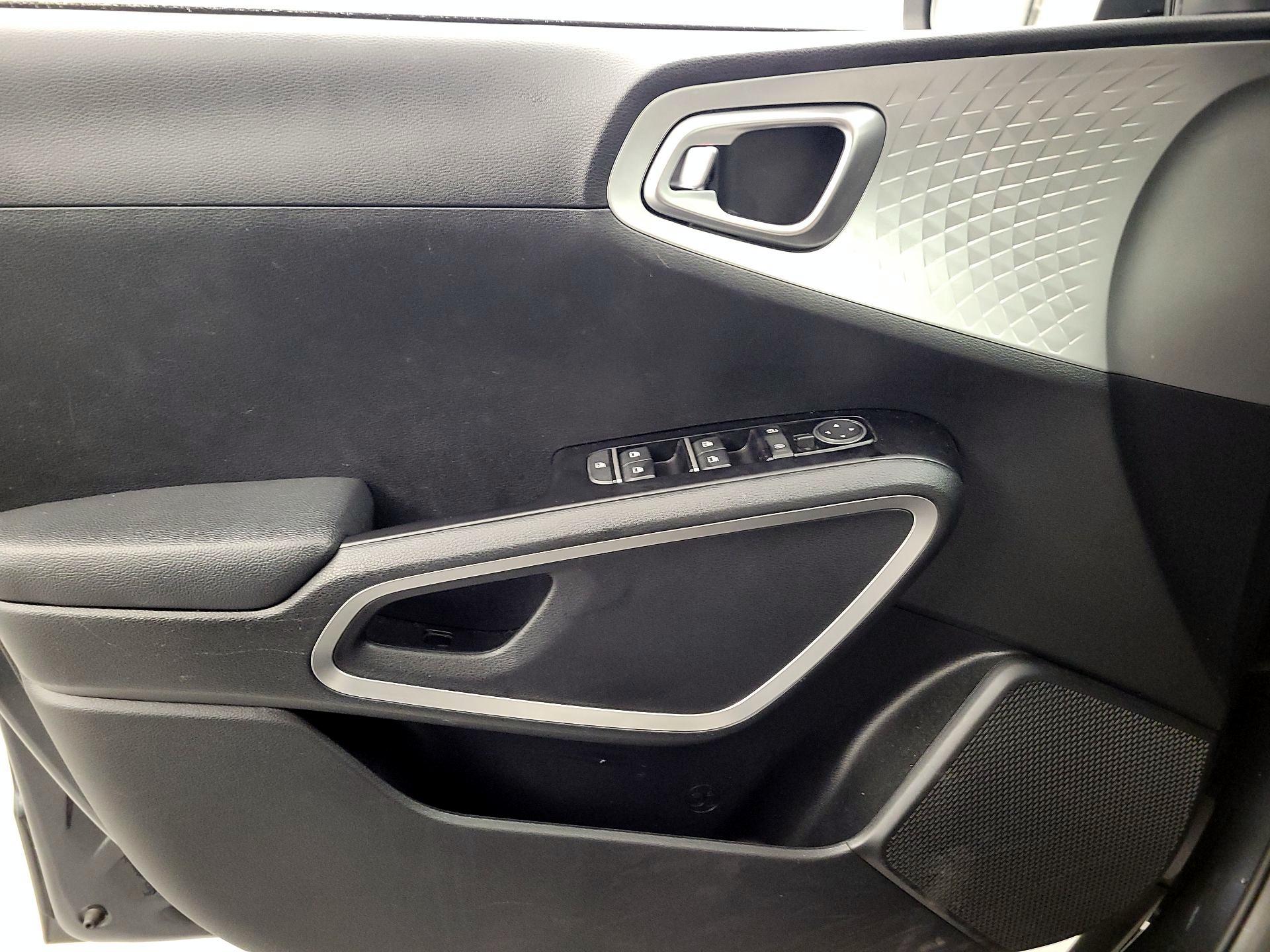 Thumbnail: 2023 Kia Soul - 12