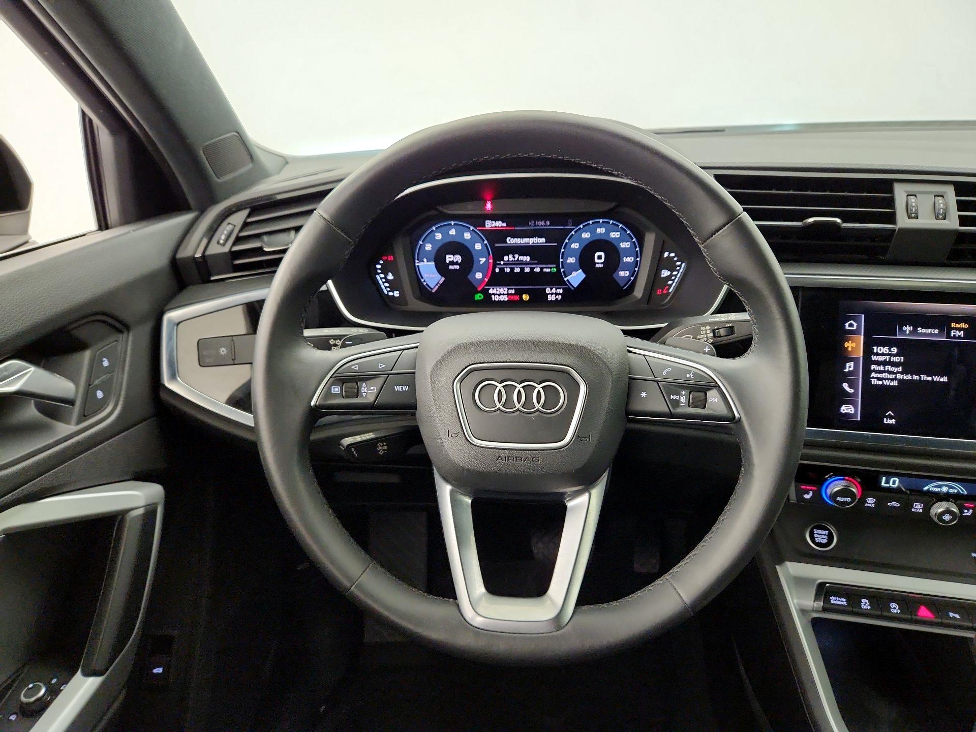 Thumbnail: 2021 Audi Q3 - 10
