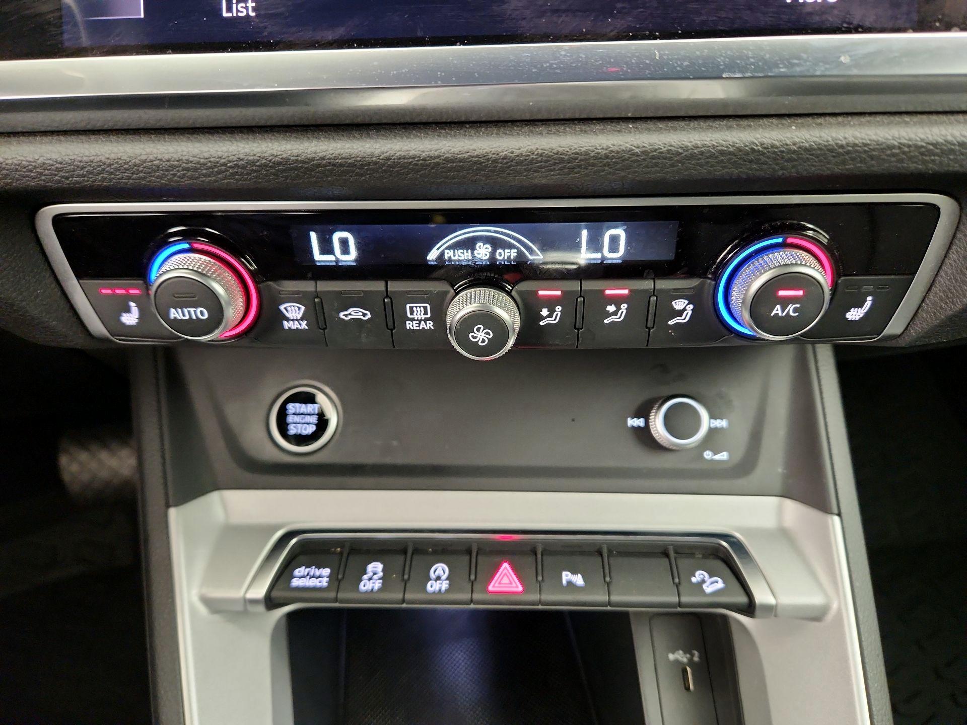 Thumbnail: 2021 Audi Q3 - 16