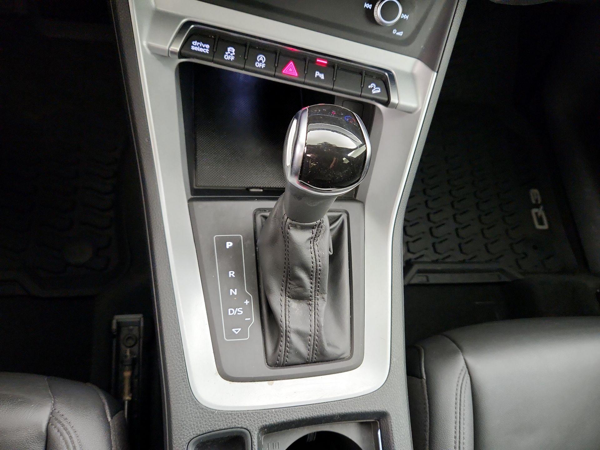 Thumbnail: 2021 Audi Q3 - 17