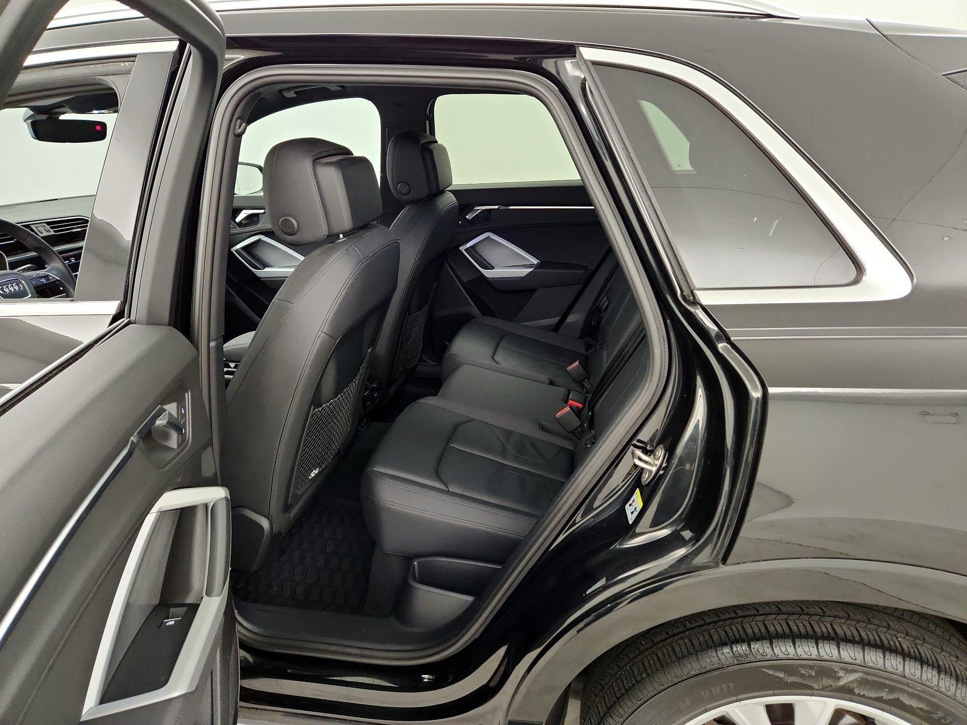 Thumbnail: 2021 Audi Q3 - 20