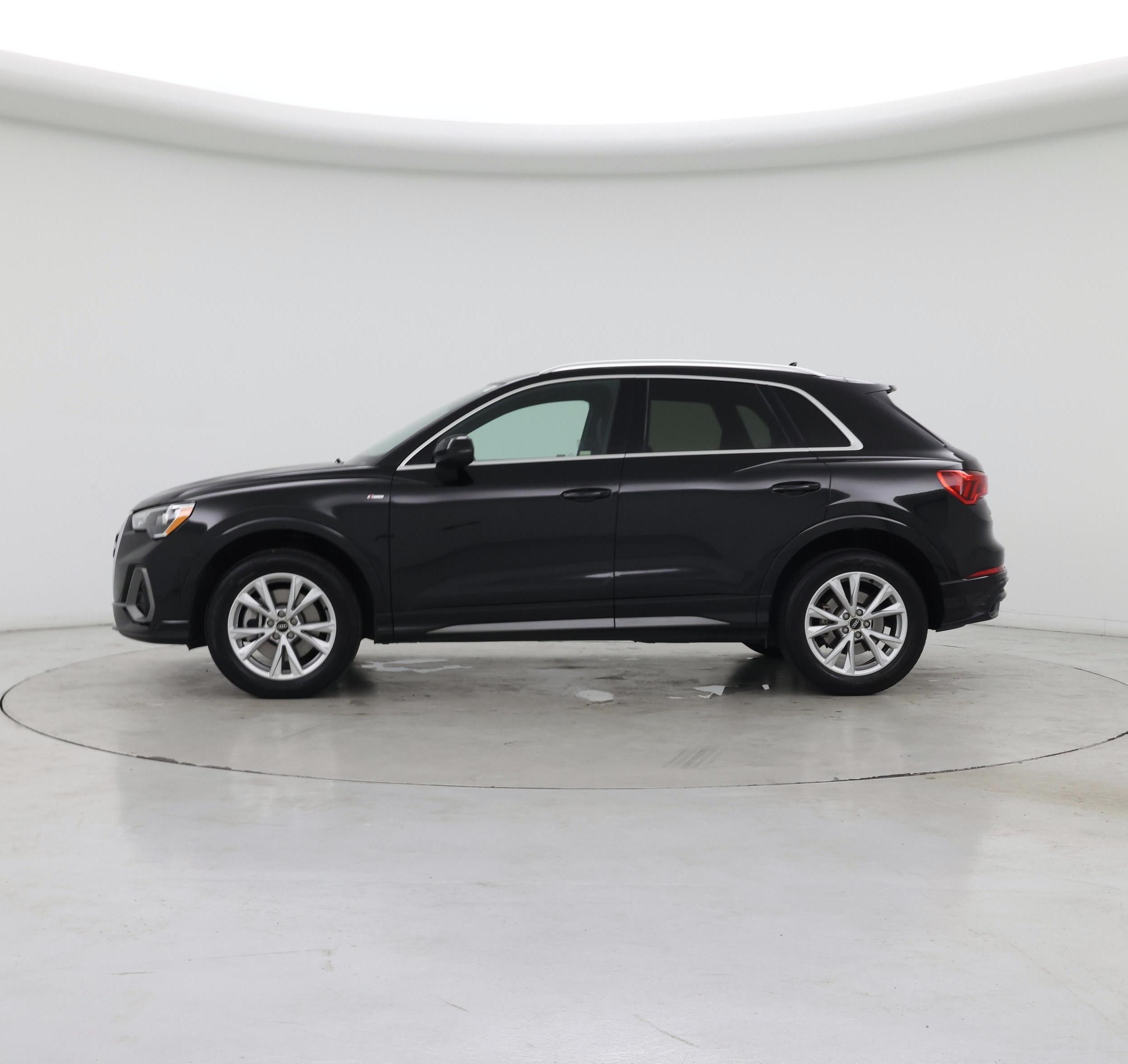 Thumbnail: 2021 Audi Q3 - 3