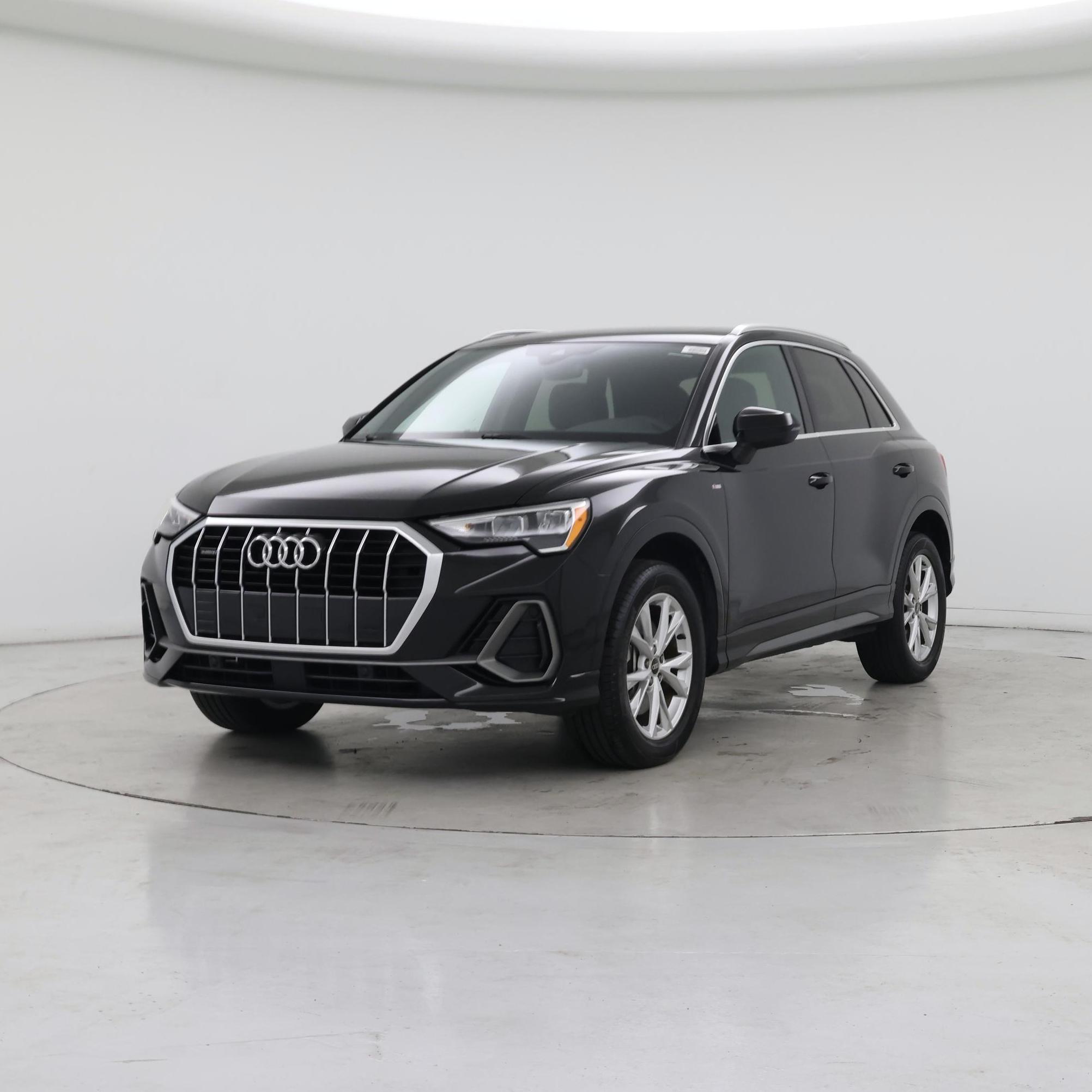 Thumbnail: 2021 Audi Q3 - 4