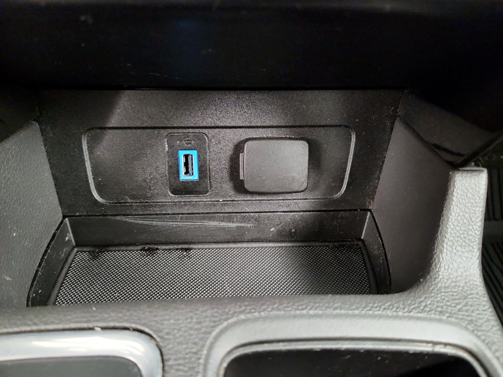 Thumbnail: 2017 Ford Escape - 19