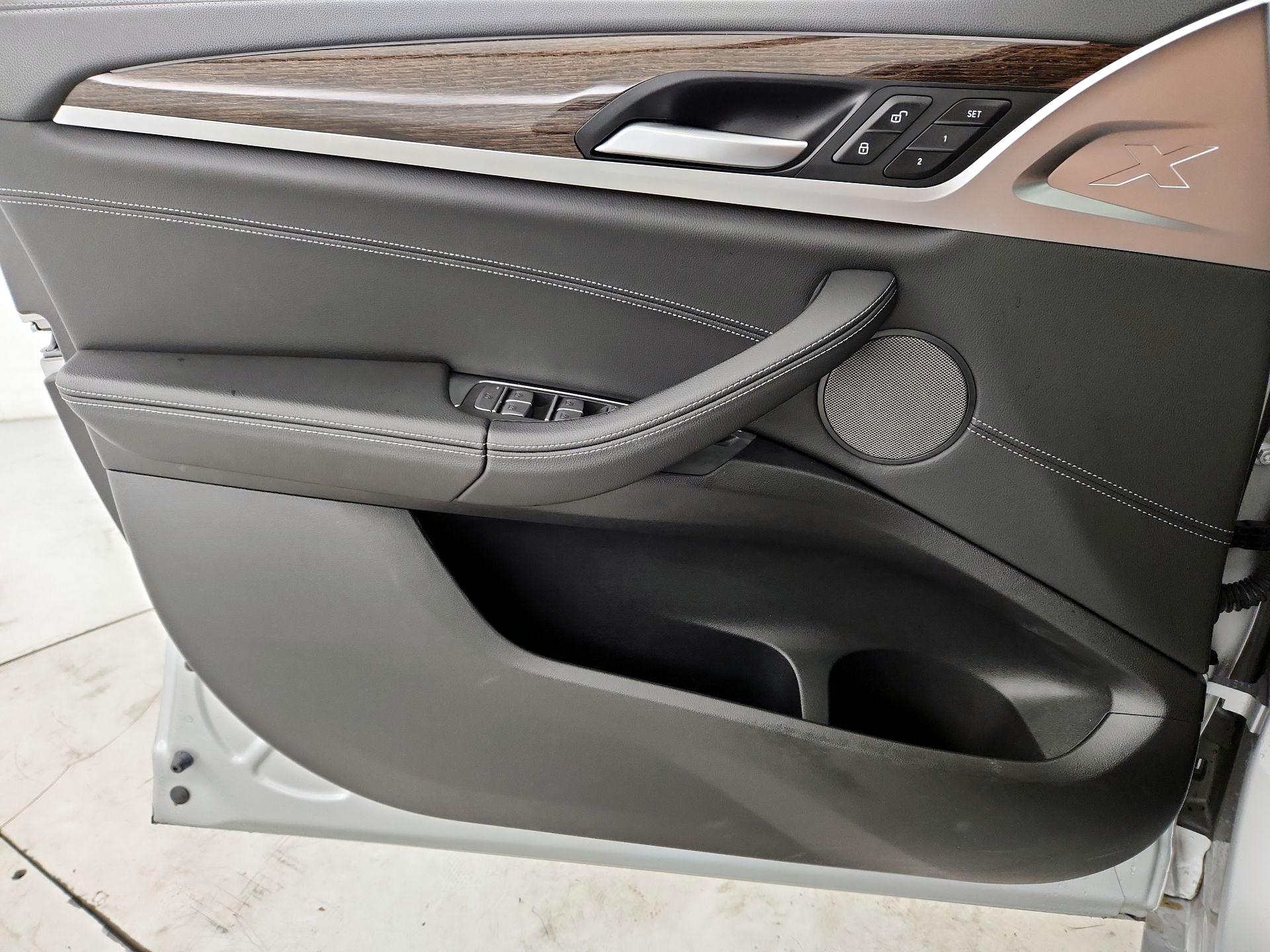 Thumbnail: 2021 BMW X3 - 12