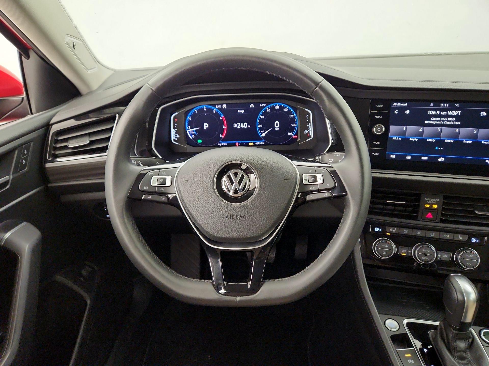 Thumbnail: 2020 Volkswagen Jetta - 10