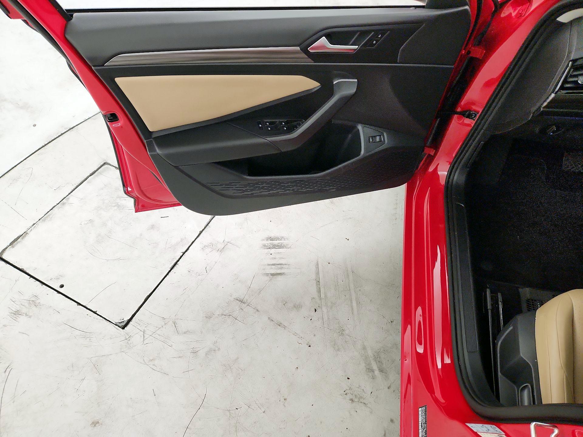 Thumbnail: 2020 Volkswagen Jetta - 12