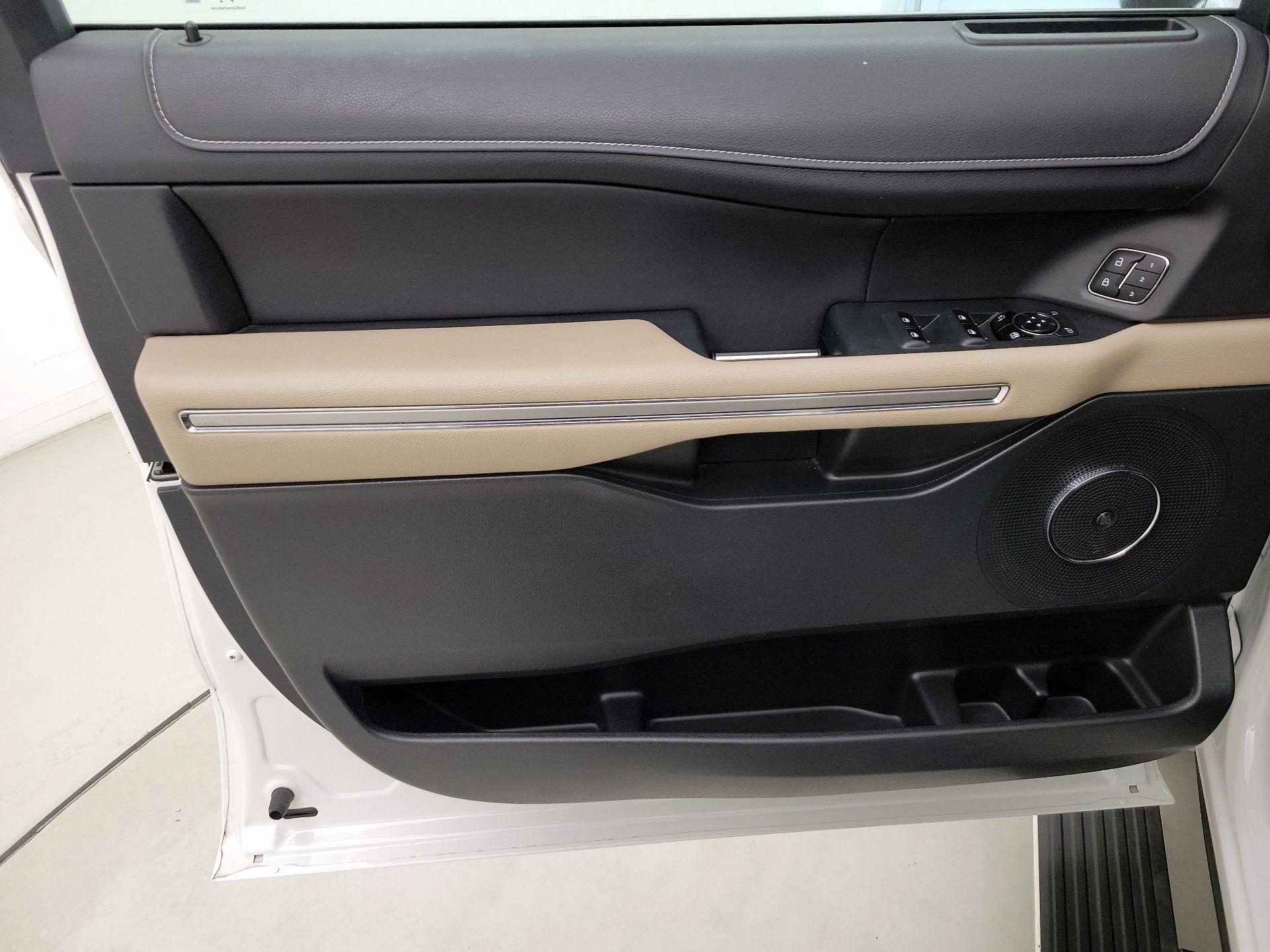 Thumbnail: 2023 Ford Expedition - 12