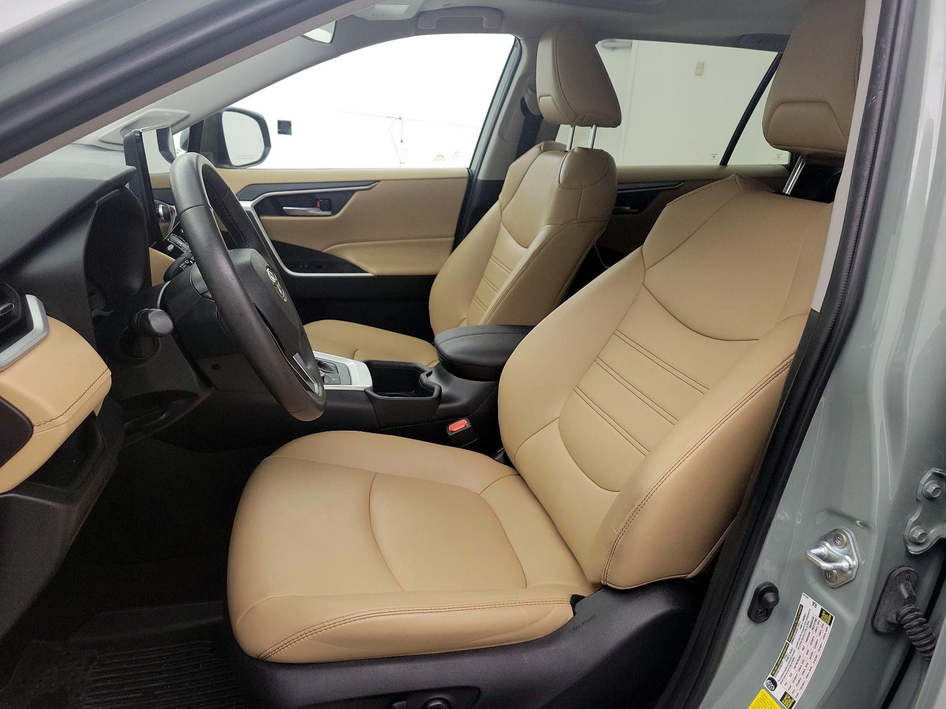 Thumbnail: 2023 Toyota RAV4 - 11