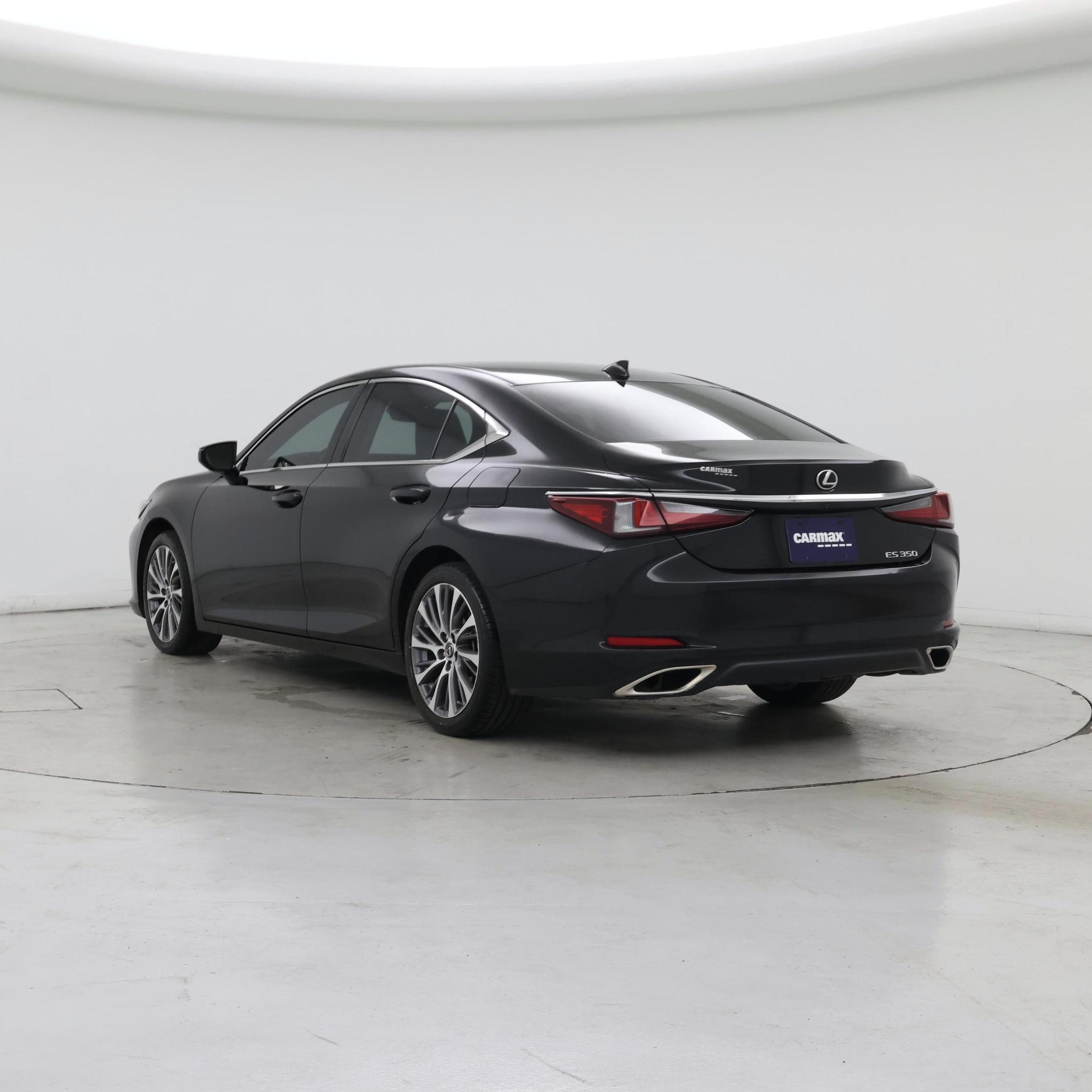 Thumbnail: 2019 Lexus ES - 2